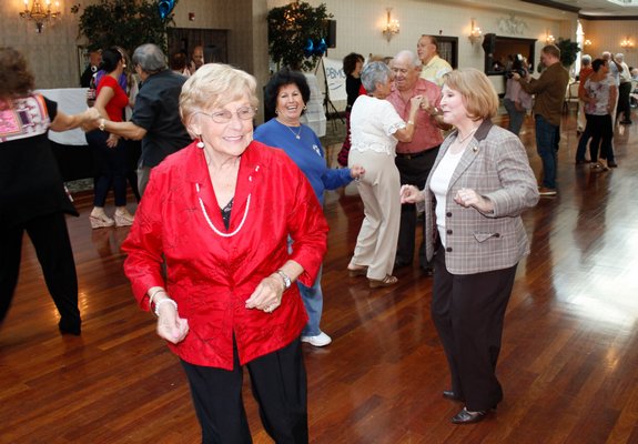 Westhampton Beach-based dance instructor Alfonso Triggiani led a group of joint replacement patients in the 