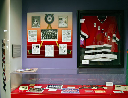  which opened October 25. An enlarged image of former Islander forward Clark Gillies appears in the background. JAMES HAAG
