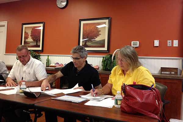  Riverside and Northampton Community Association at their meeting on September 10. CAROL MORAN