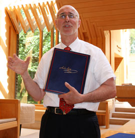  at the Jewish Center of the Hamptons Sunday.