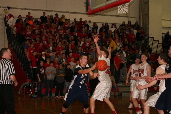 Dalton McCarthy sends a pass in ESM's win over Connetquot. 