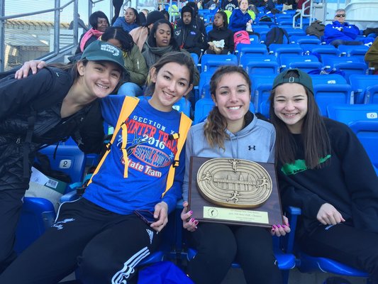  Jenny Jordan and Nora Murphy placed third at the New York Relays this past weekend.
