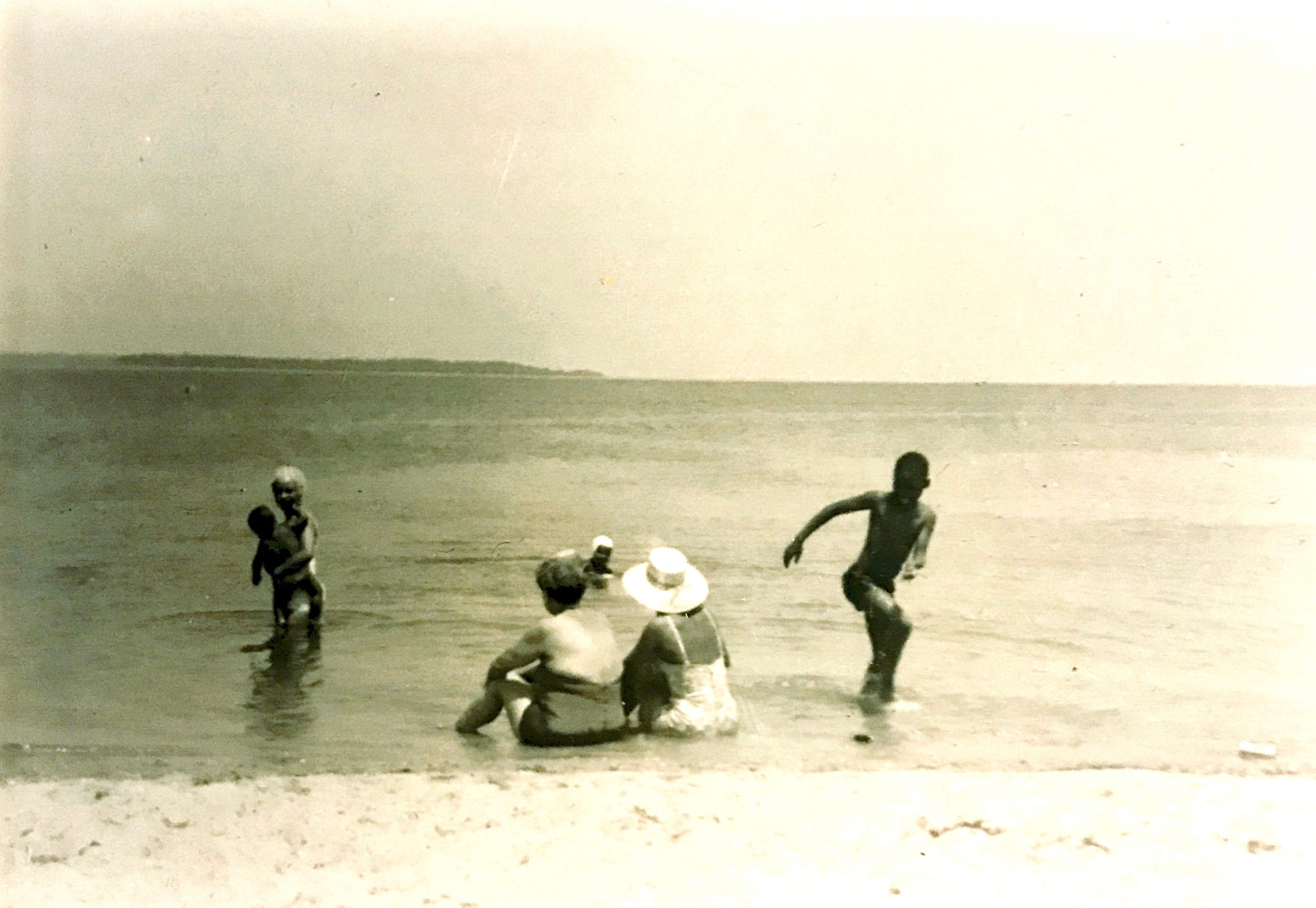 A family on the beach in Sag Harbor, circa. 1958.   COURTESAY DONNAMARIE BARNES ARCHIVE