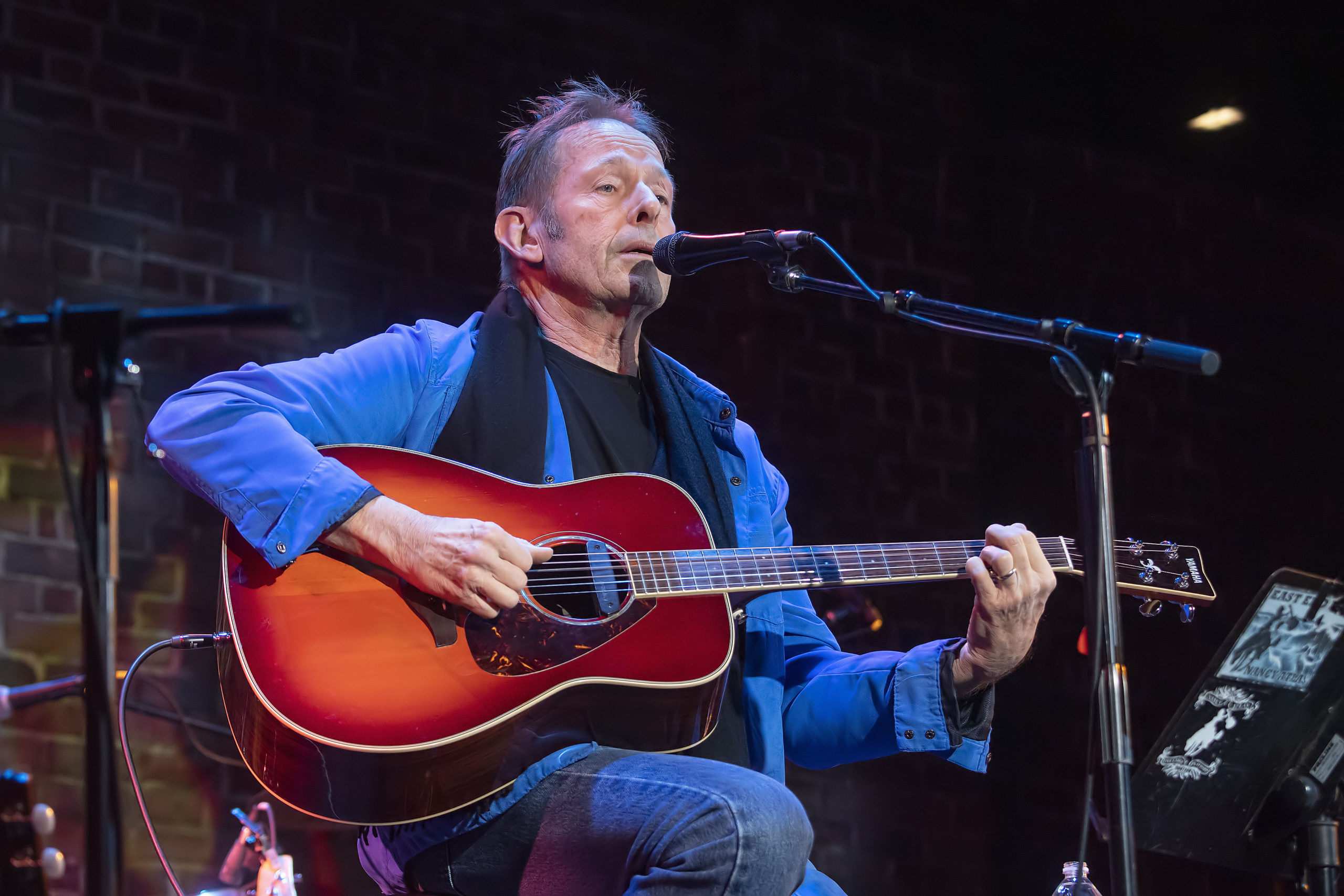 Nancy Atlas's special guest Simon Kirke at Bay Street Theater on Saturday, January 4, during the first Fireside Session of 2020 .