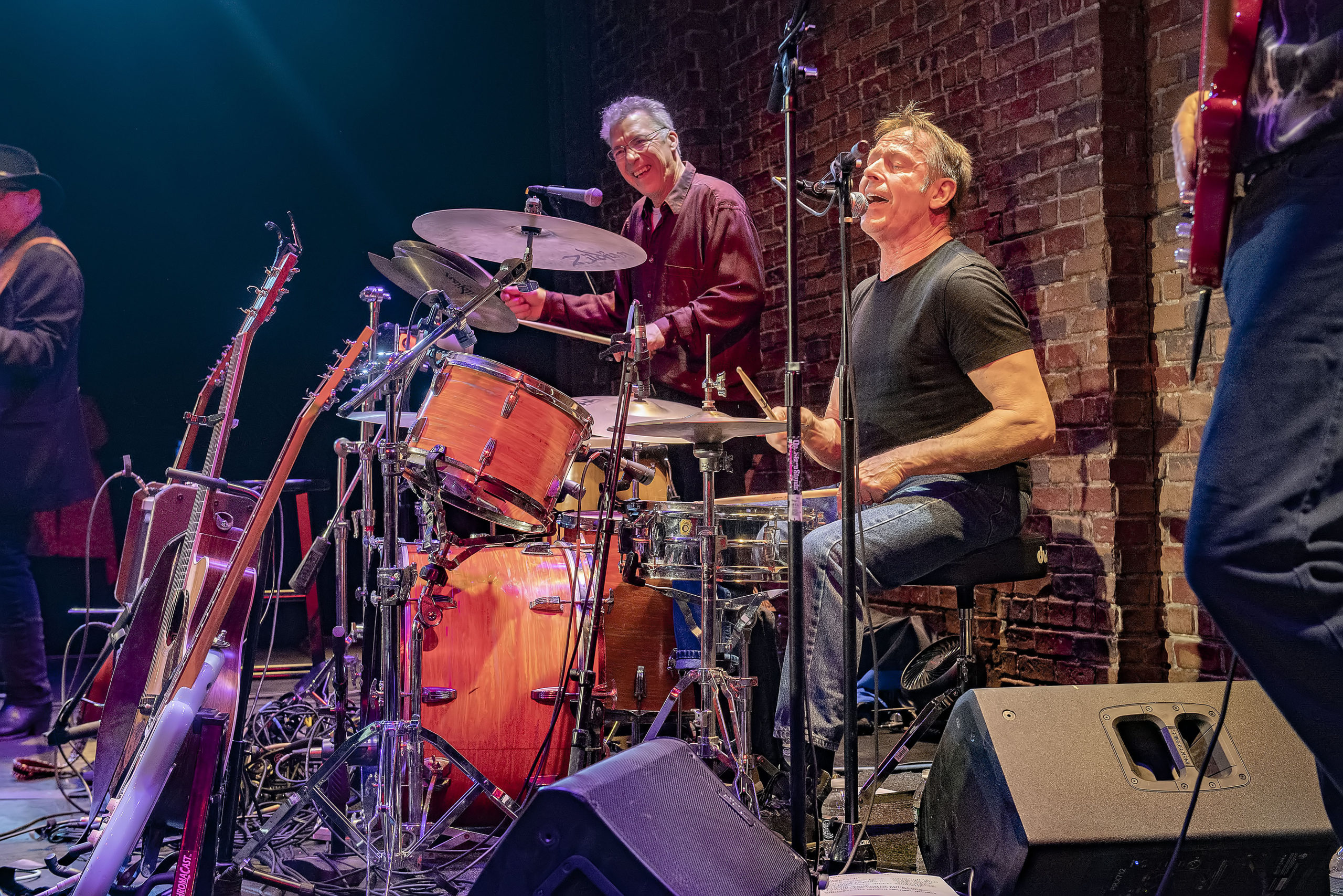 Nancy Atlas's special guest Simon Kirke on the drums at Bay Street Theater on Saturday, January 4, during the first Fireside Session of 2020 .