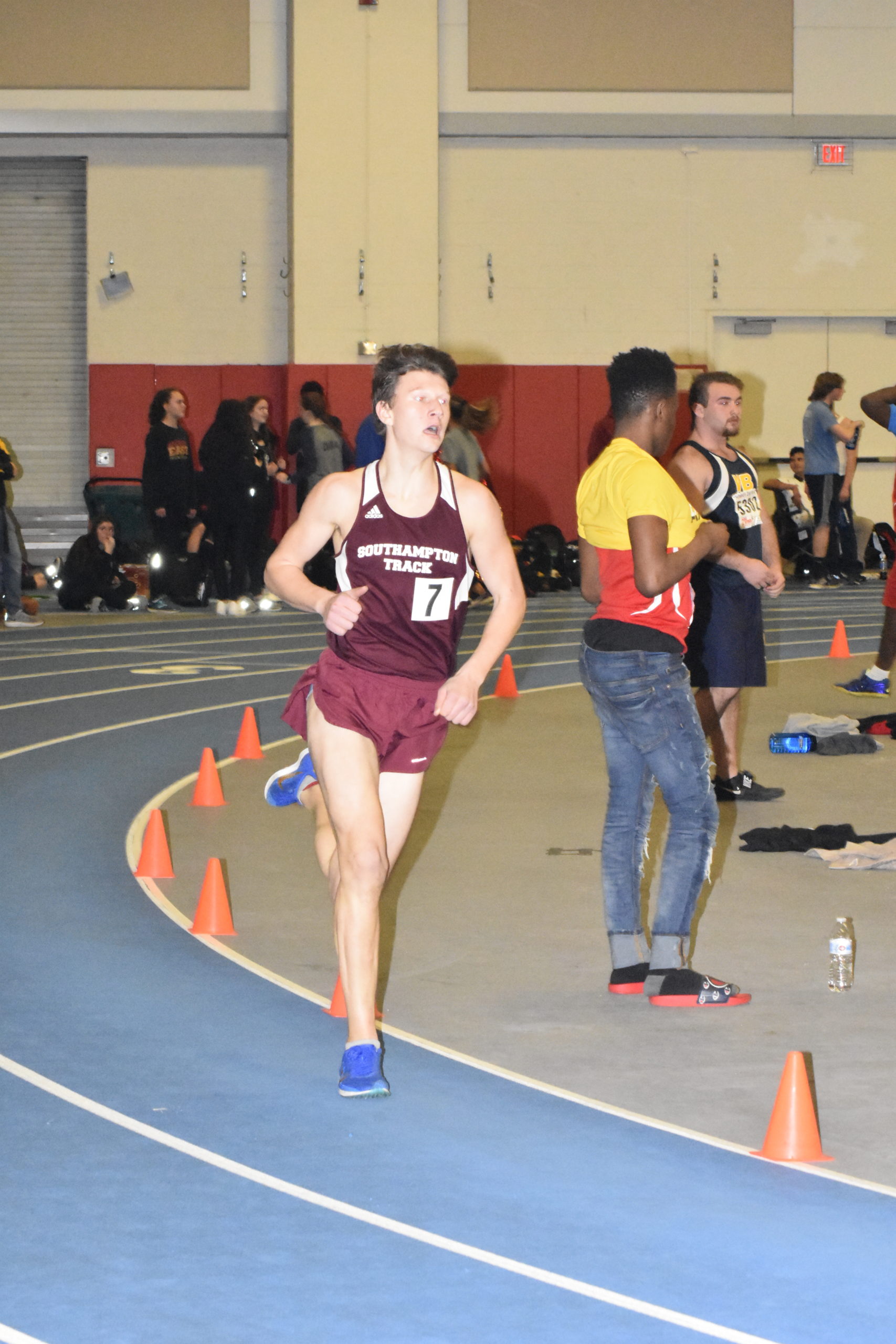 Mariner Griffin Schwartz reached the state qualifier in the 1,000-meter race.