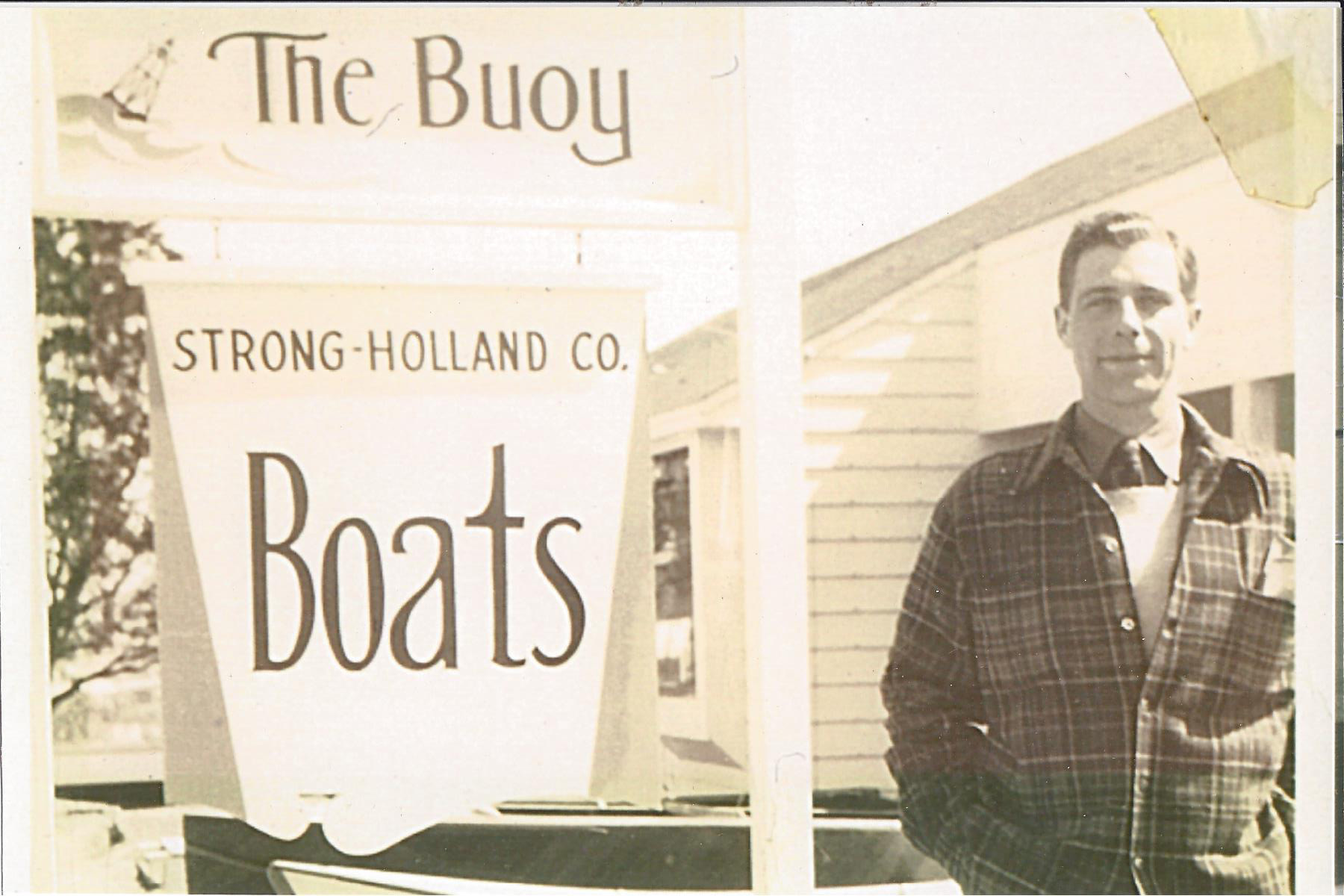 1945_ Stewart Strong opens Strong-Holland Boats in Lindenhurst