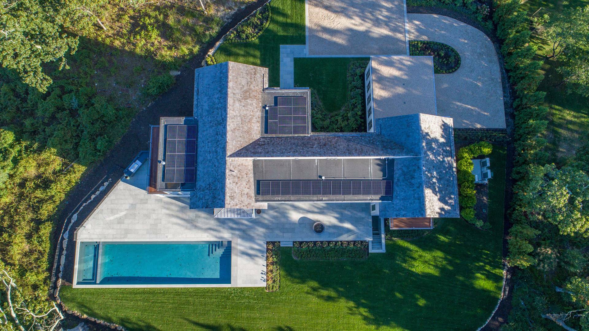 14 Seaponack Drive, North Haven. COURTESY SAUNDERS & ASSOCIATES