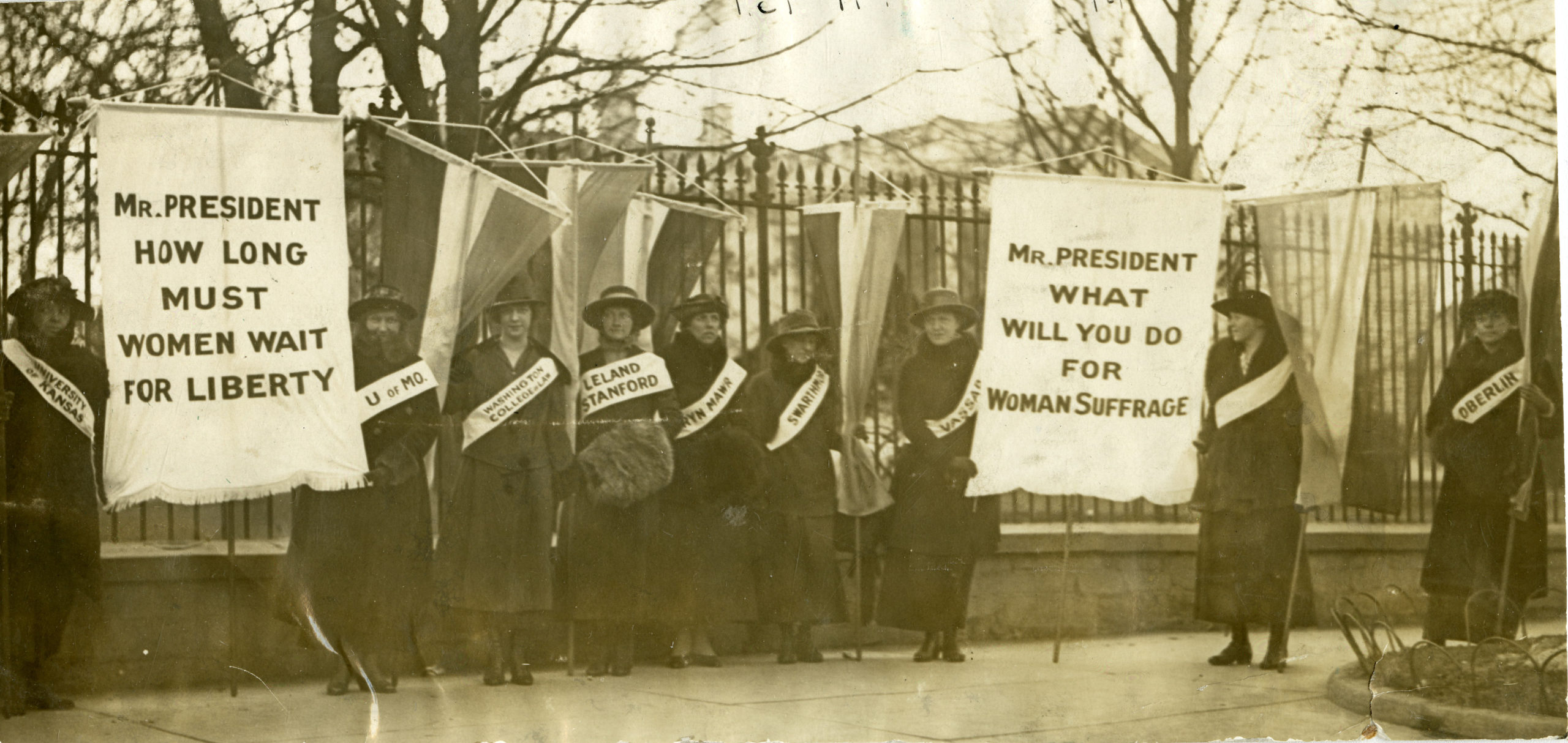 College Women Picketing at the White House, (1917) by an unidentified artist. Smithsonian's National Portrait Gallery.