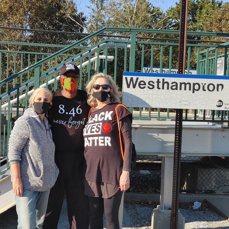 Leon Goodman with new friends Alexis Gersten and Mary Alyce Rogers at the train station in Westhampton. COURTESY LEON GOODMAN