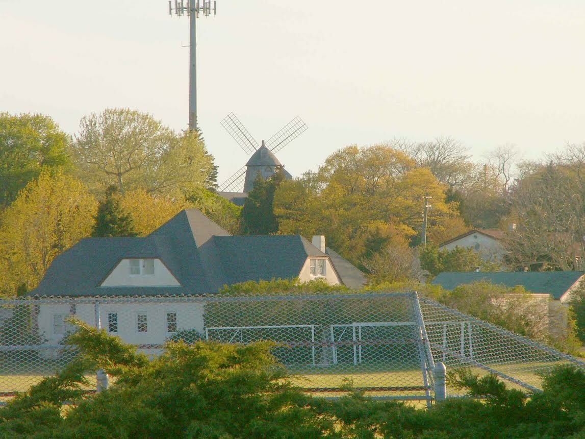 A 2006 image of the windmill 2006 when SUNY took over the Southampton campus of Long Island University.