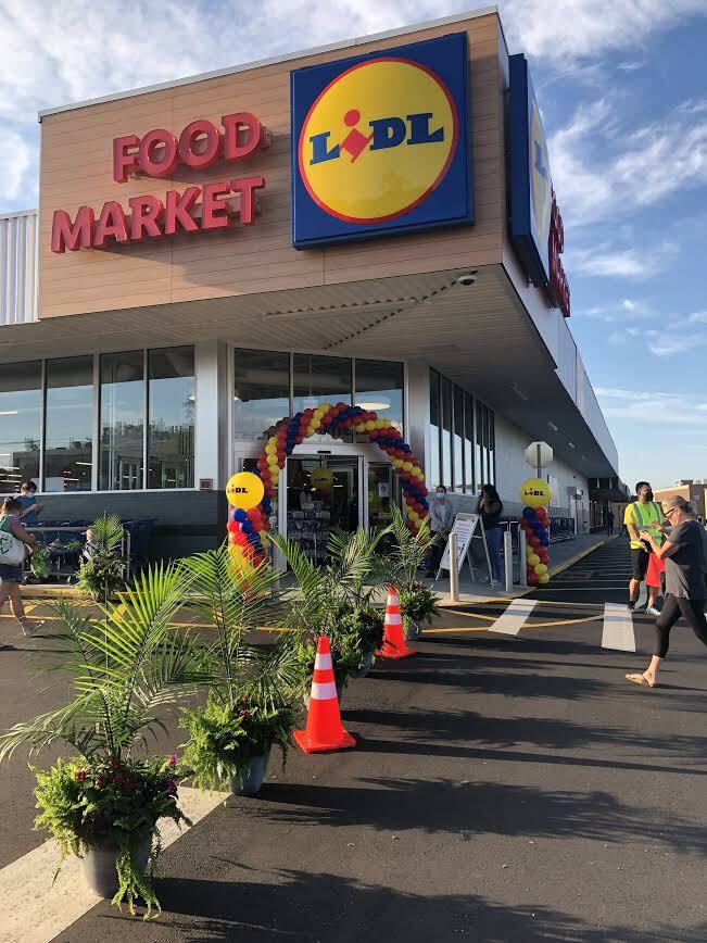 Lidl boasts prices 45 percent lower than other grocers on Long Island. COURTESY LIDL