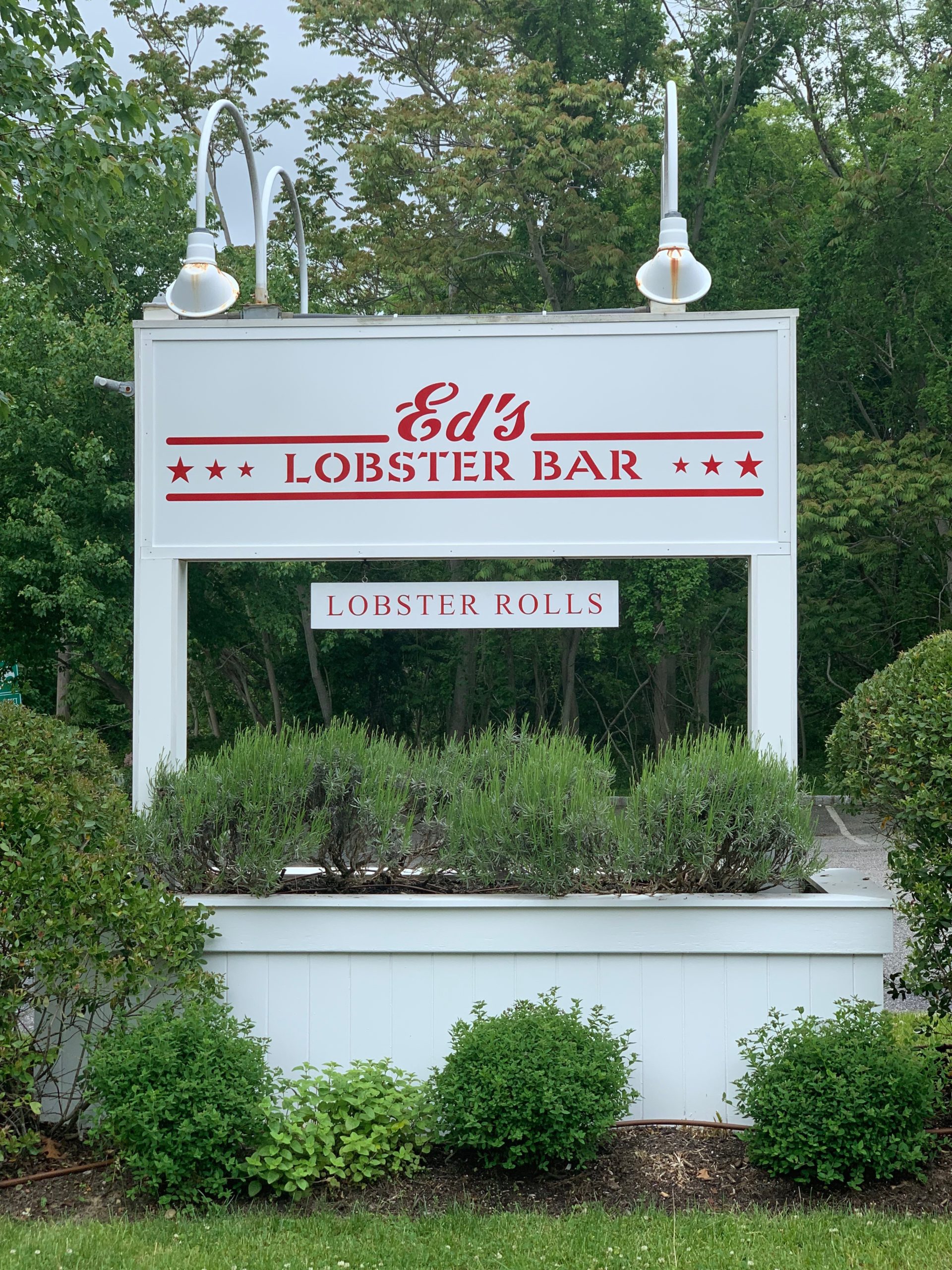 Ed's Lobster bar is offering an Easter brunch prix-fixe.