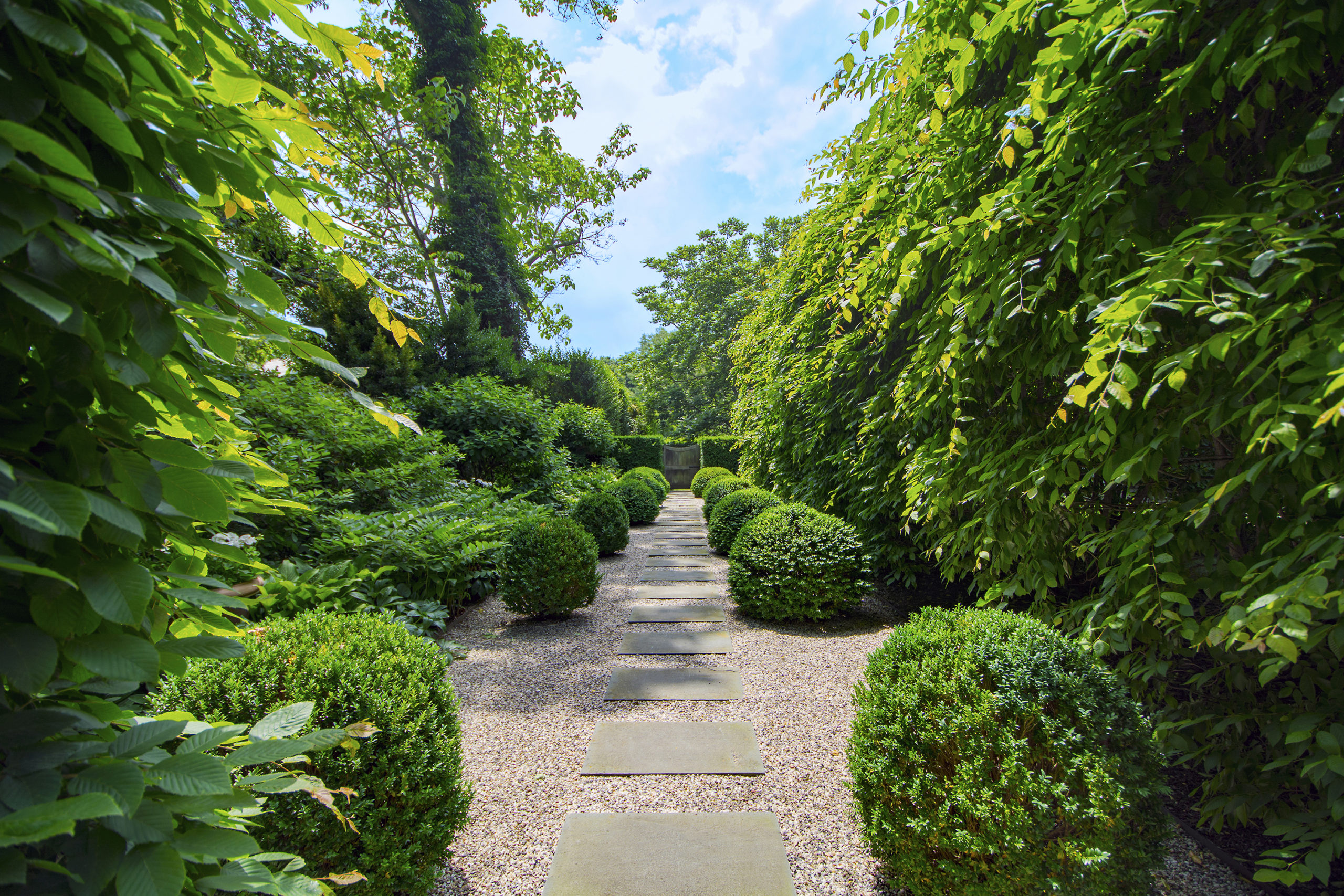 177 Maple Lane, Bridgehampton. RICHARD TAVERNA/COURTESY SOTHEBY'S INTERNATIONAL REALTY