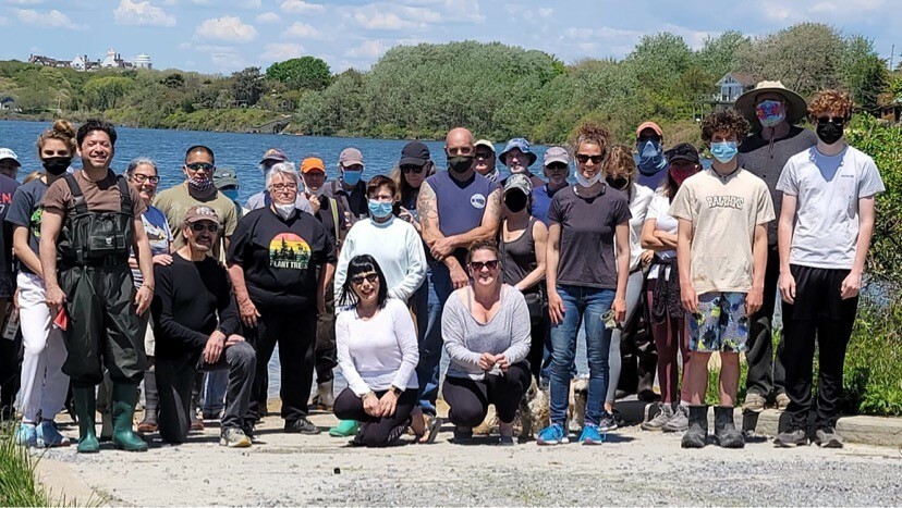 Volunteers who helped CCOM install floating wetlands in Fort Pond in Montauk earlier this month.
