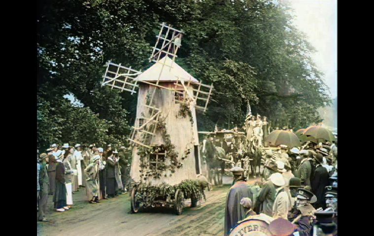 Hamptons windmill float in a newsreel of East Hampton’s 1915 Fourth of July parade.