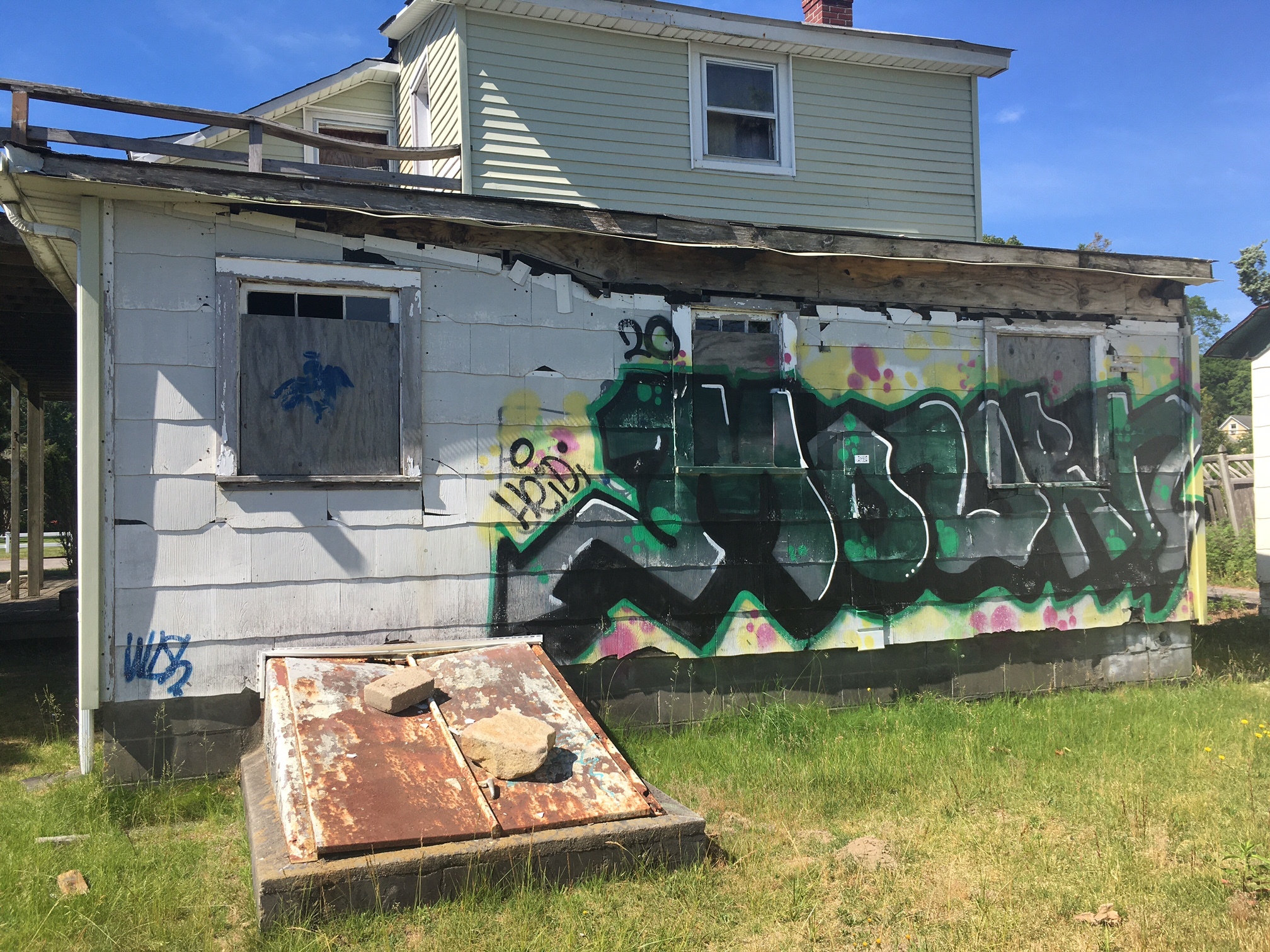 The blighted house on Bay Avenue in East Quogue.