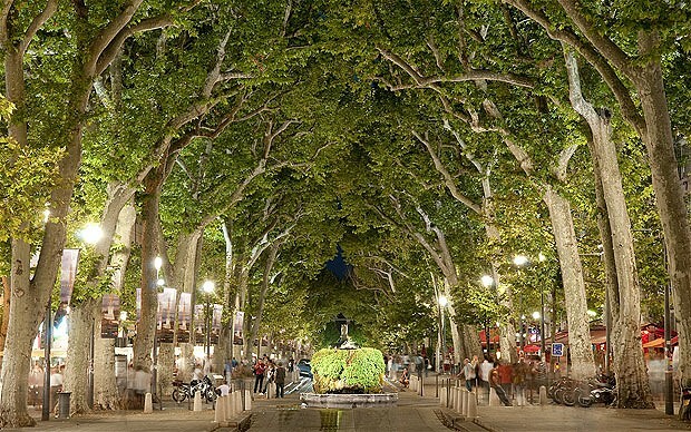 Aix-en-Provence Cours Mirabeau.
