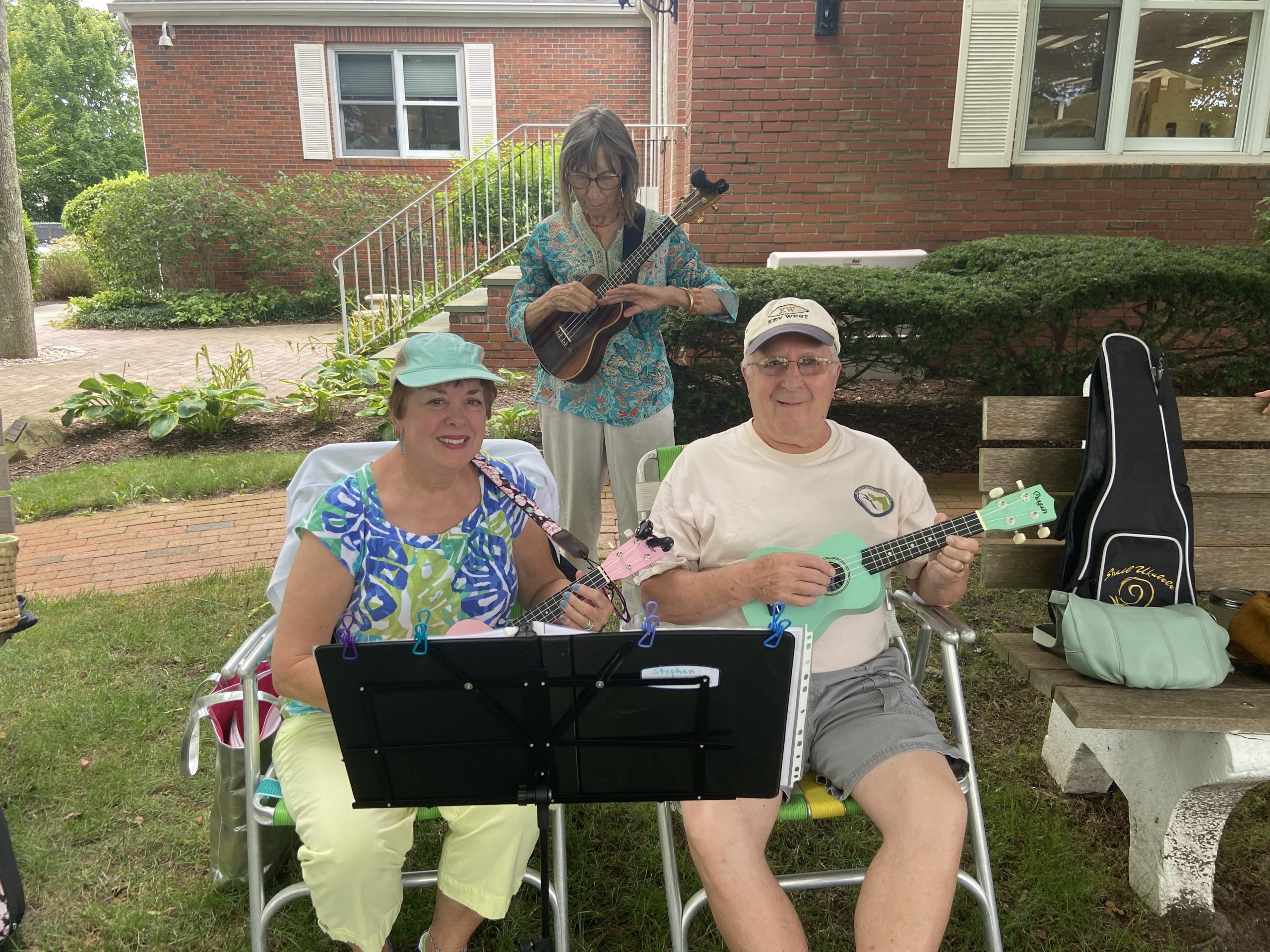 A husband and wife duo joins the Ukelele group to jam out on Monday.