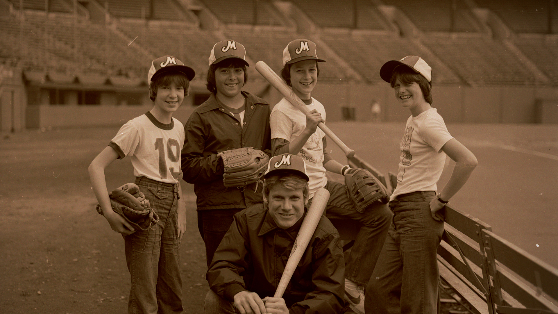 Rob Nelson and campers in an undated photo. Nelson also held camps at Civic Stadium in Portland, Oregon, as part of his Little Mavericks baseball program.