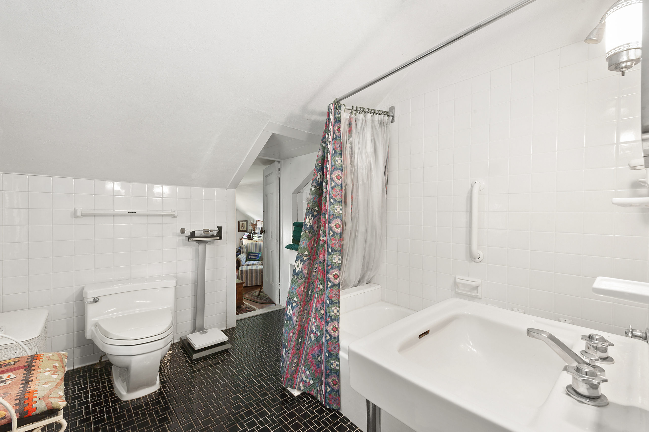 207 Madison Street, Sag Harbor Village. RISE MEDIA/COURTESY SOTHEBY'S INTERNATIONAL REALTY