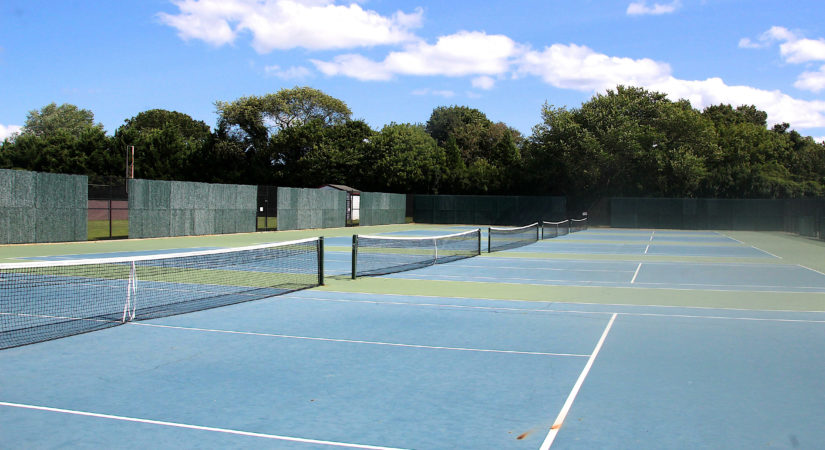 District Is Waiting To Fix East Hampton Tennis Courts 27 East
