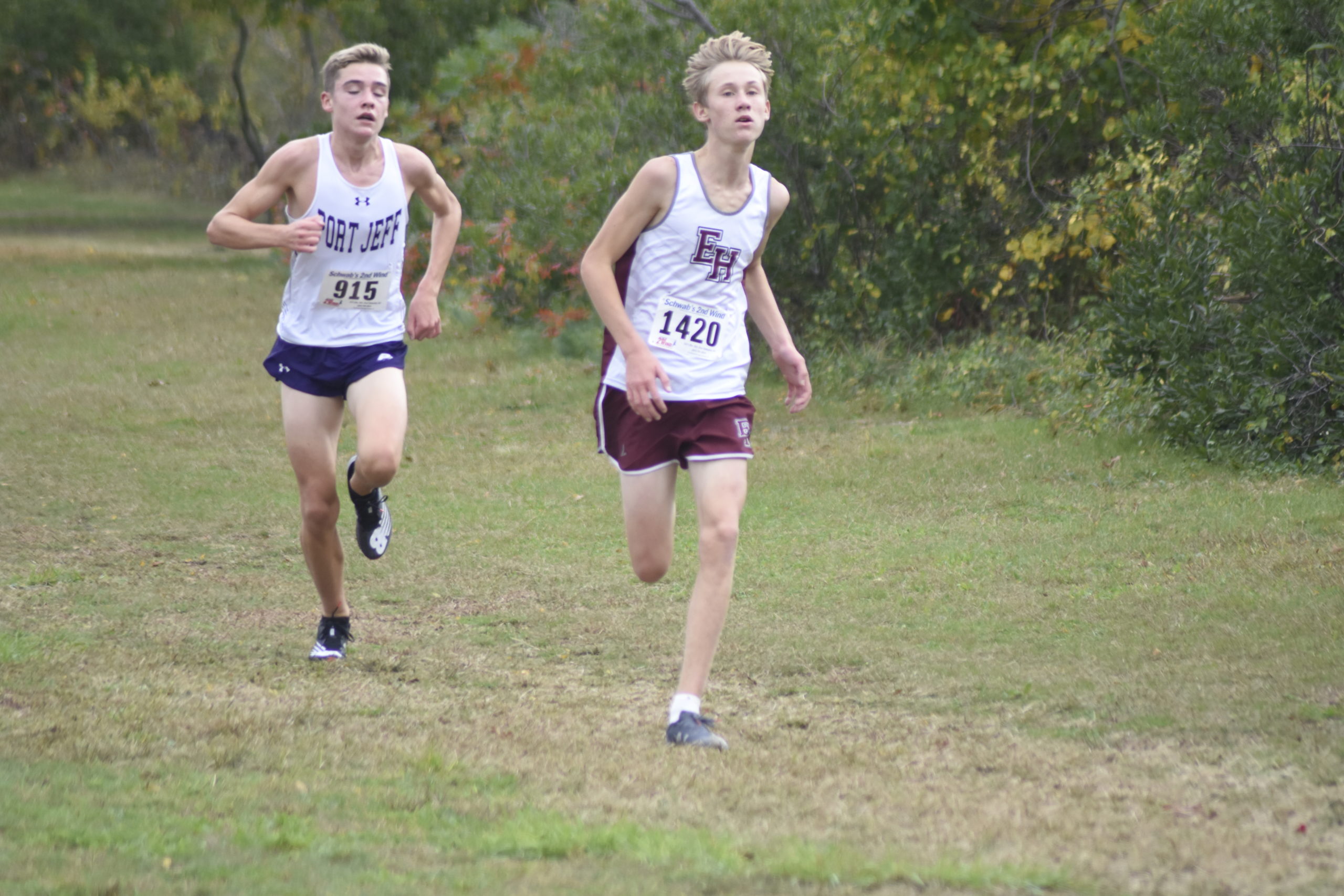 Bonacker Isaiah Robins finished 14th in the Division III race.