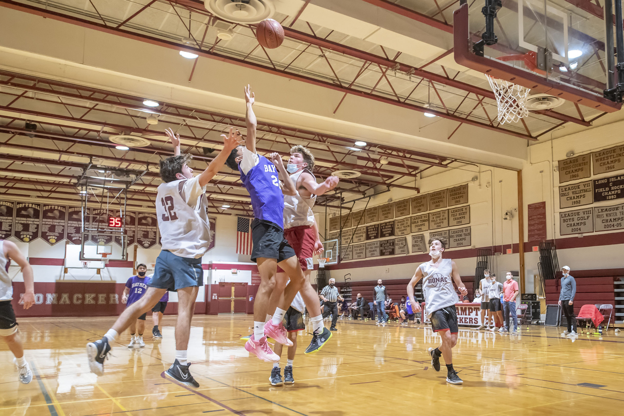 East Hampton boys basketball hosted Hampton Bays in a scrimmage on Saturday morning.