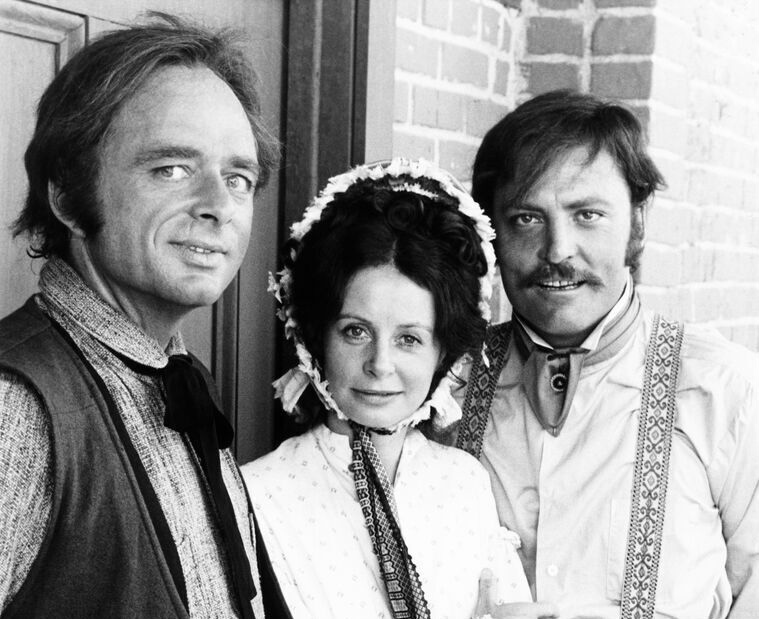 Harris Yulin, Sarah Miles and Stacy Keach in the 1976 film 
