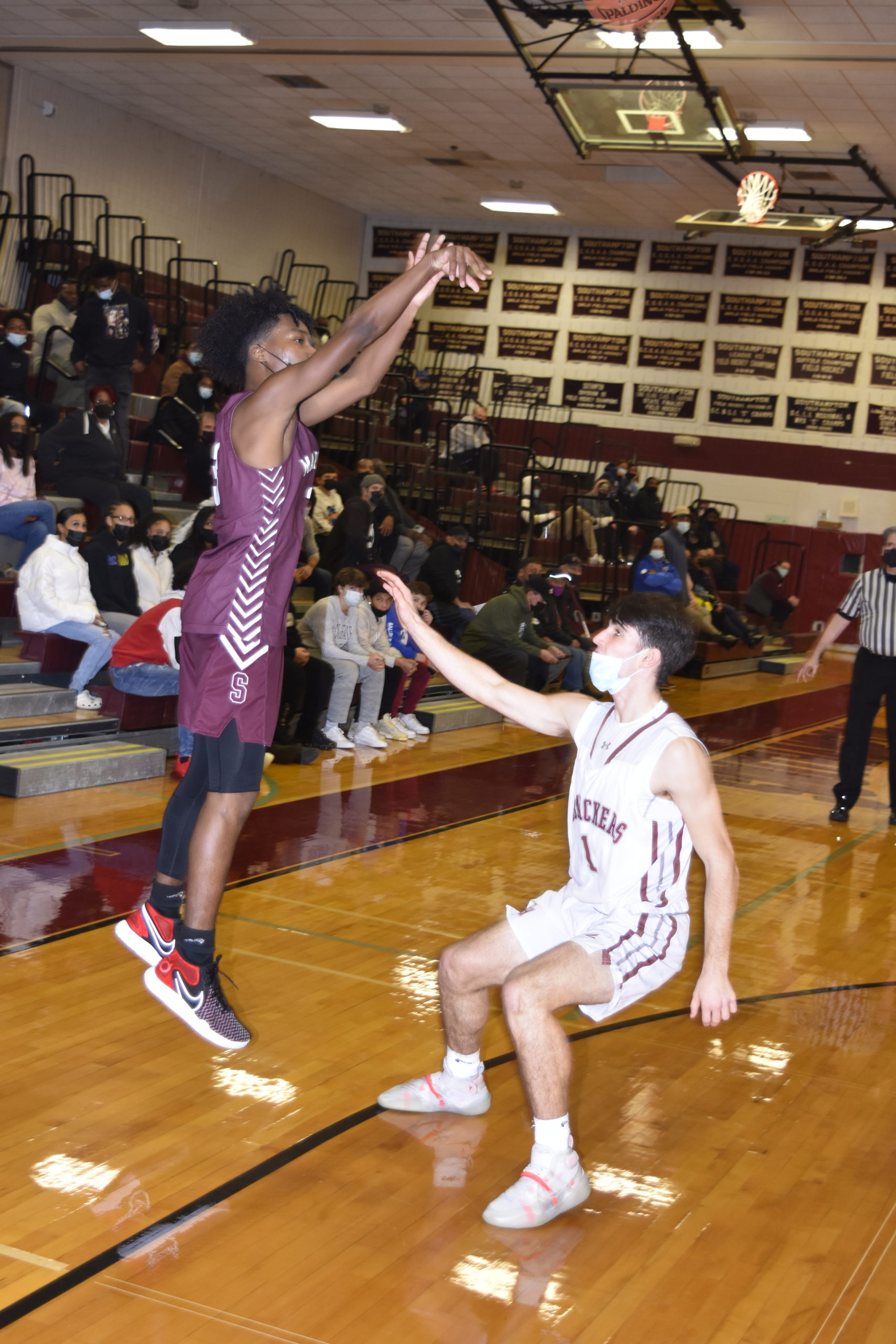 Derek Reed was the most consistent offensive threat for the Mariners on Wednesday night. He led all scorers with 24 points.