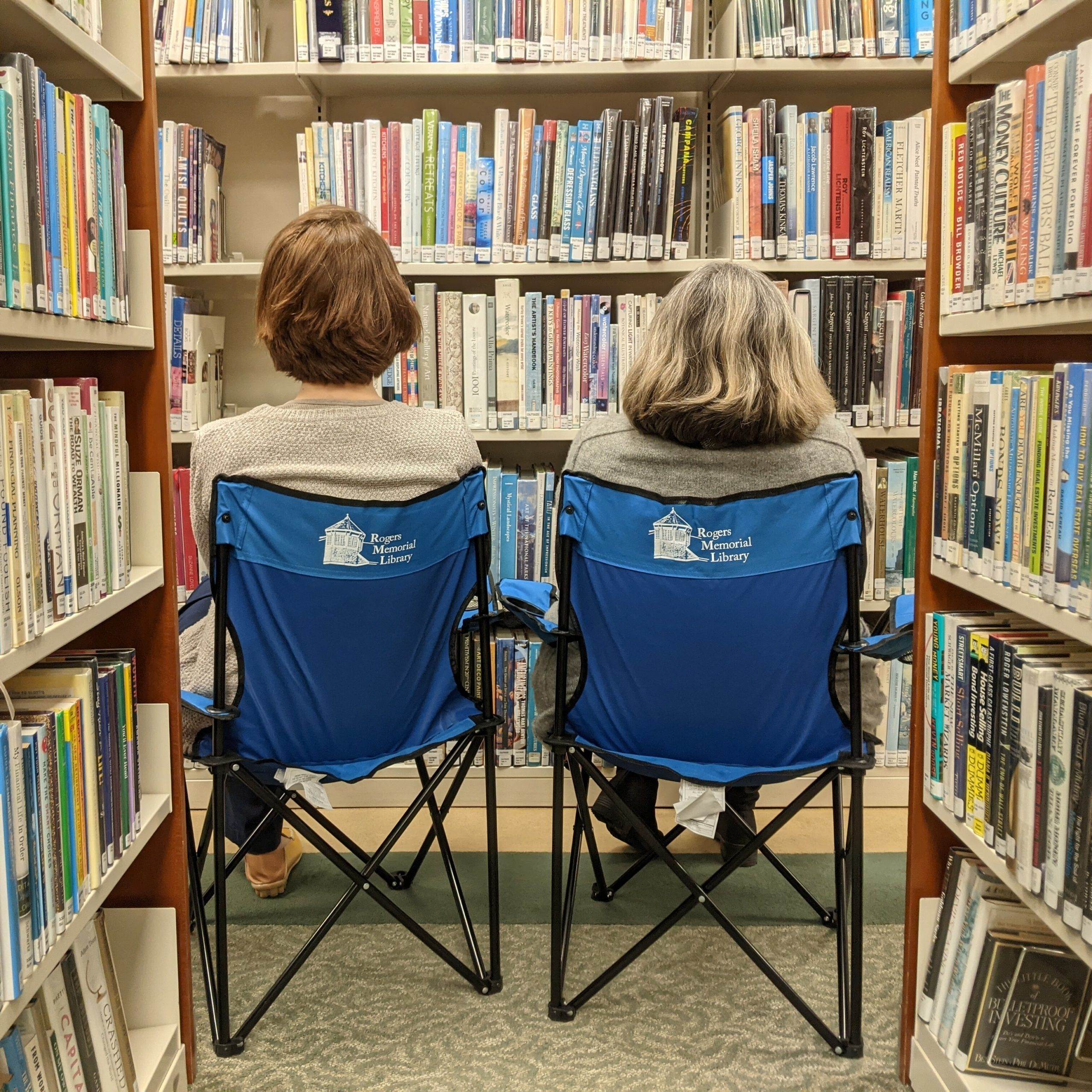 Participants in the winter reading program can win Rogers Library beach chairs.