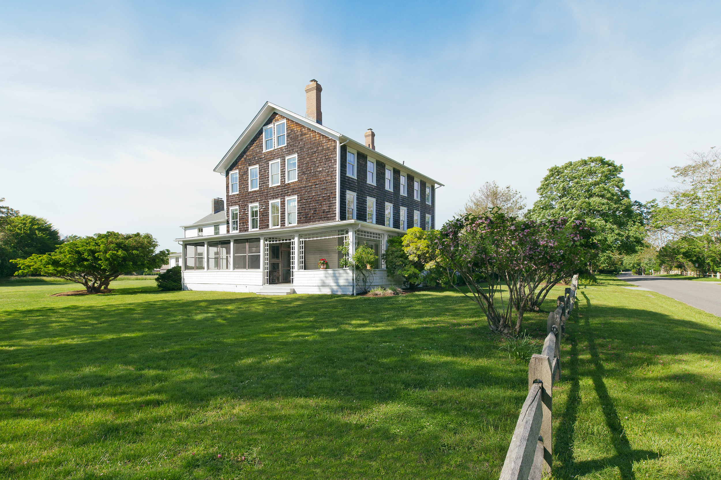 72 Apaquogue Road, East Hampton. JAIME LOPEZ FOR SOTHEBY'S INTERNATIONAL REALTY