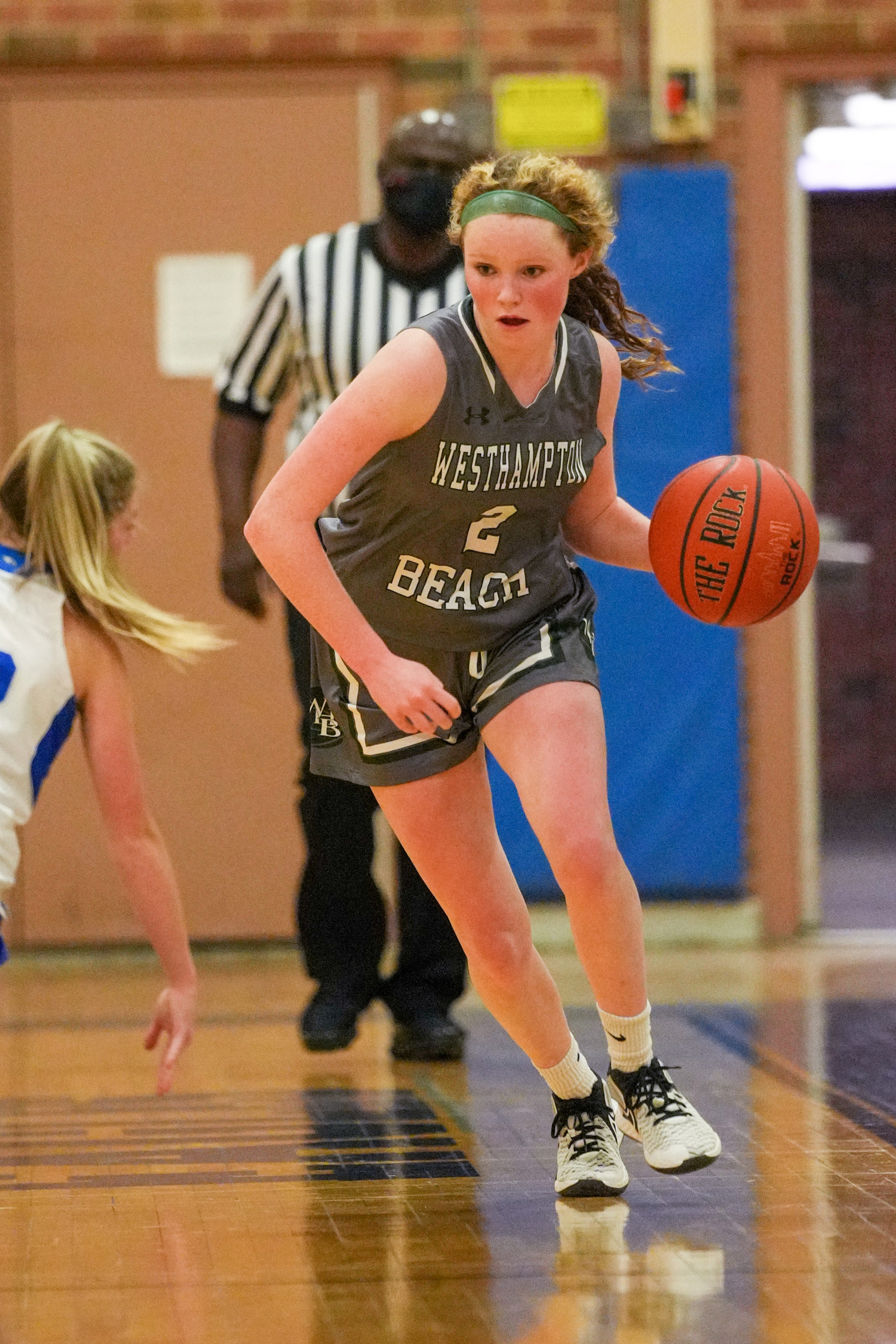 Sarah Gormley drives the lane. RON ESPOSITO