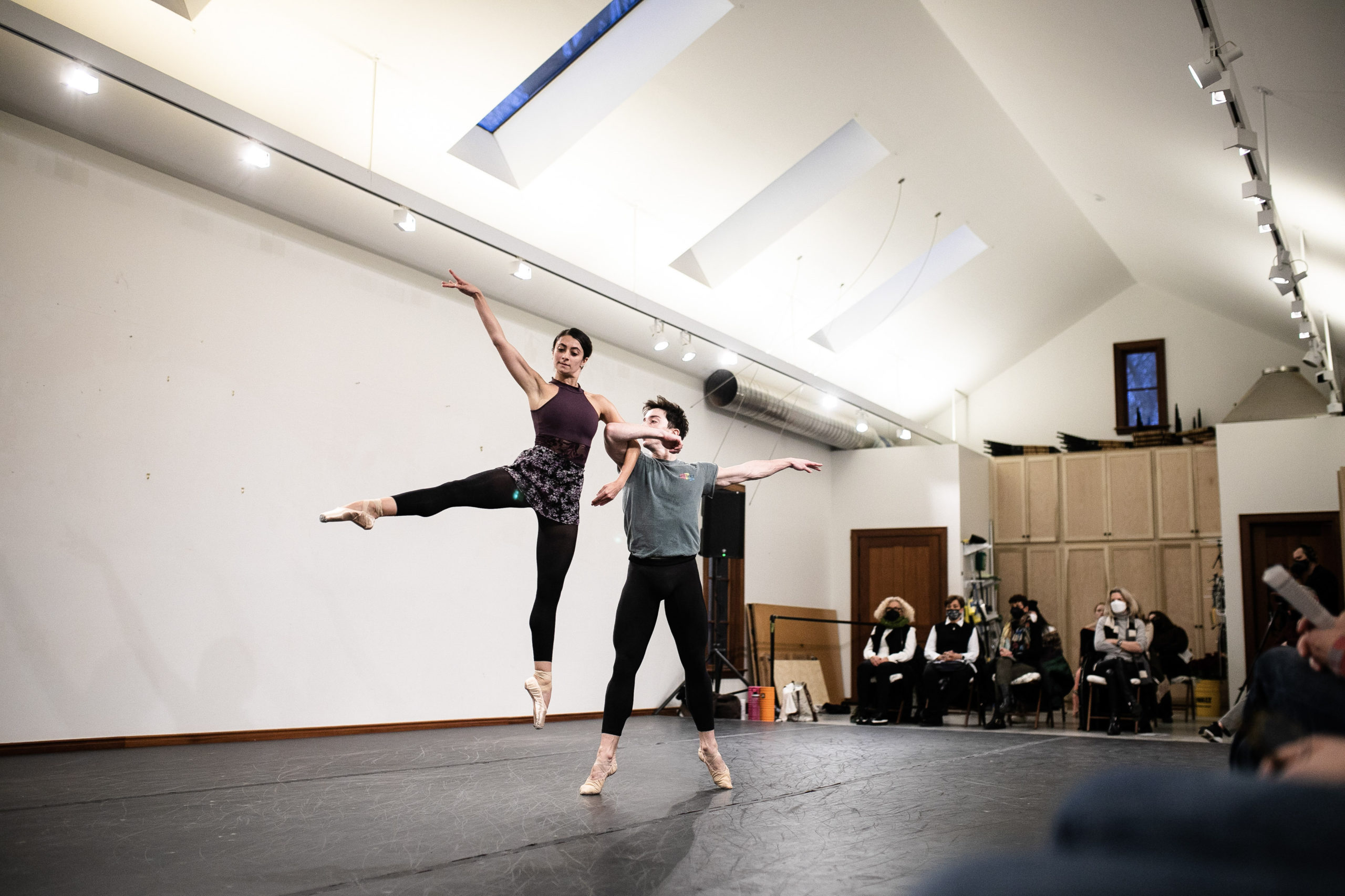 Hamptons Dance Project dancers Lauren Bonfiglio and Tyler Maloney in rehearsal at the Guild Hall William P. Rayner Artist-in-Residence studio. © JOE BRONDO FOR GUILD HALL