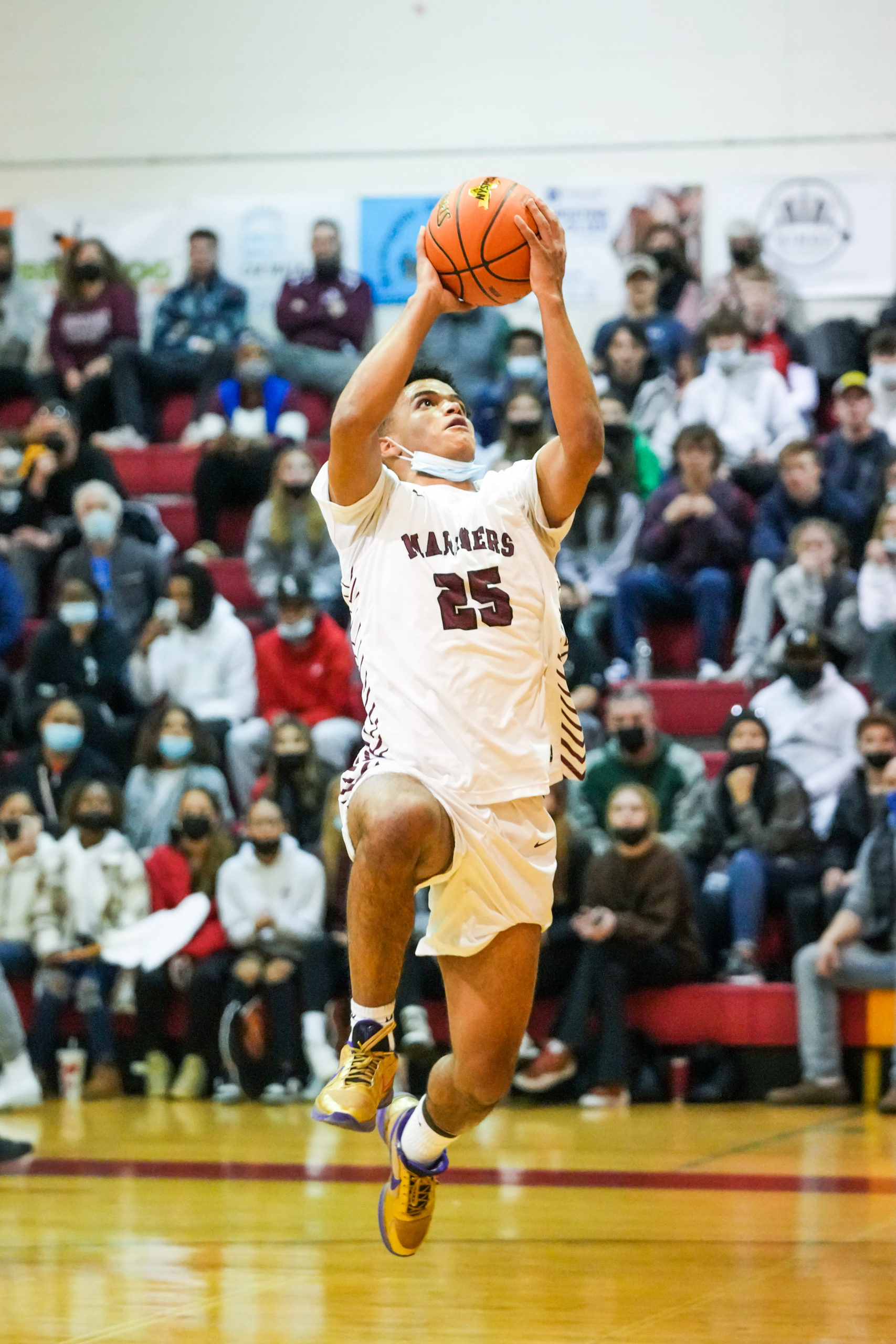 Brentwood tops Southampton in Suffolk overall boys basketball