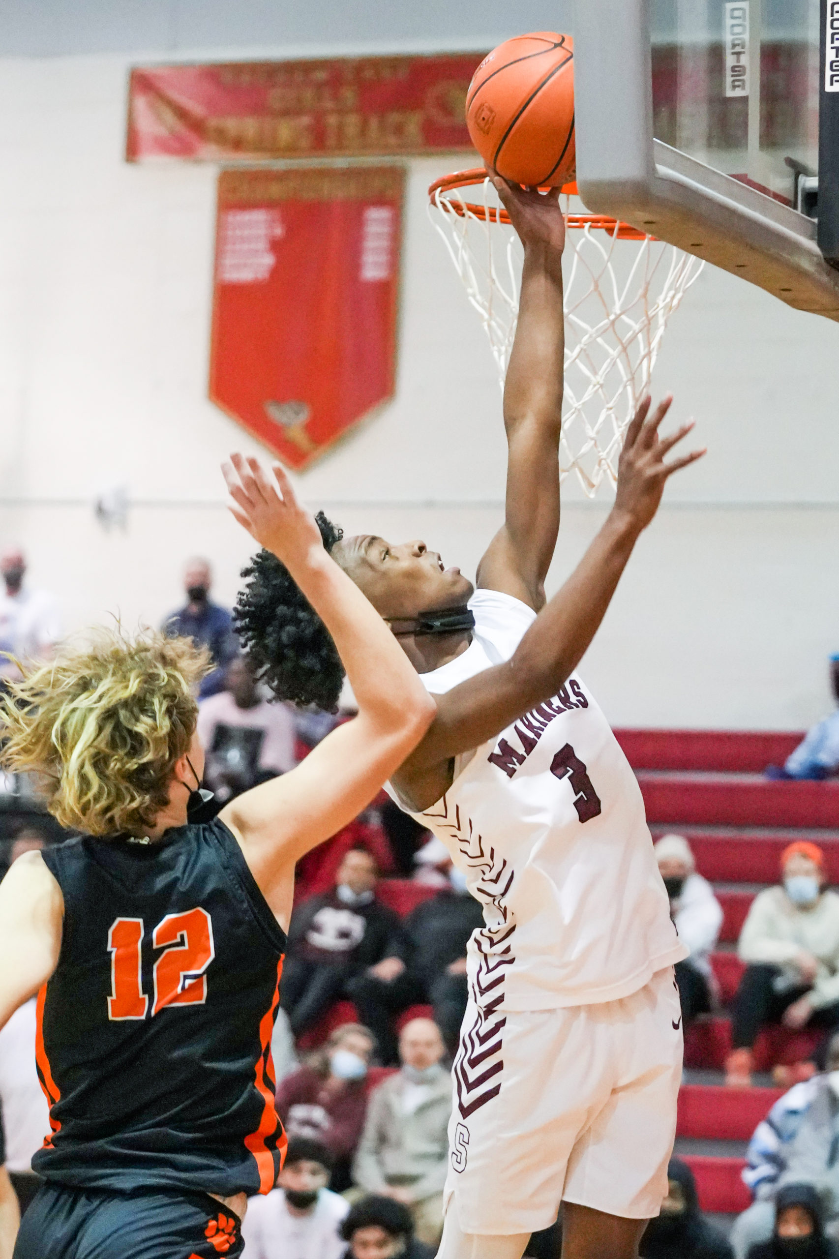 Southampton junior Derek Reed scored 21 points and had eight assists in Saturday's title-clinching victory.