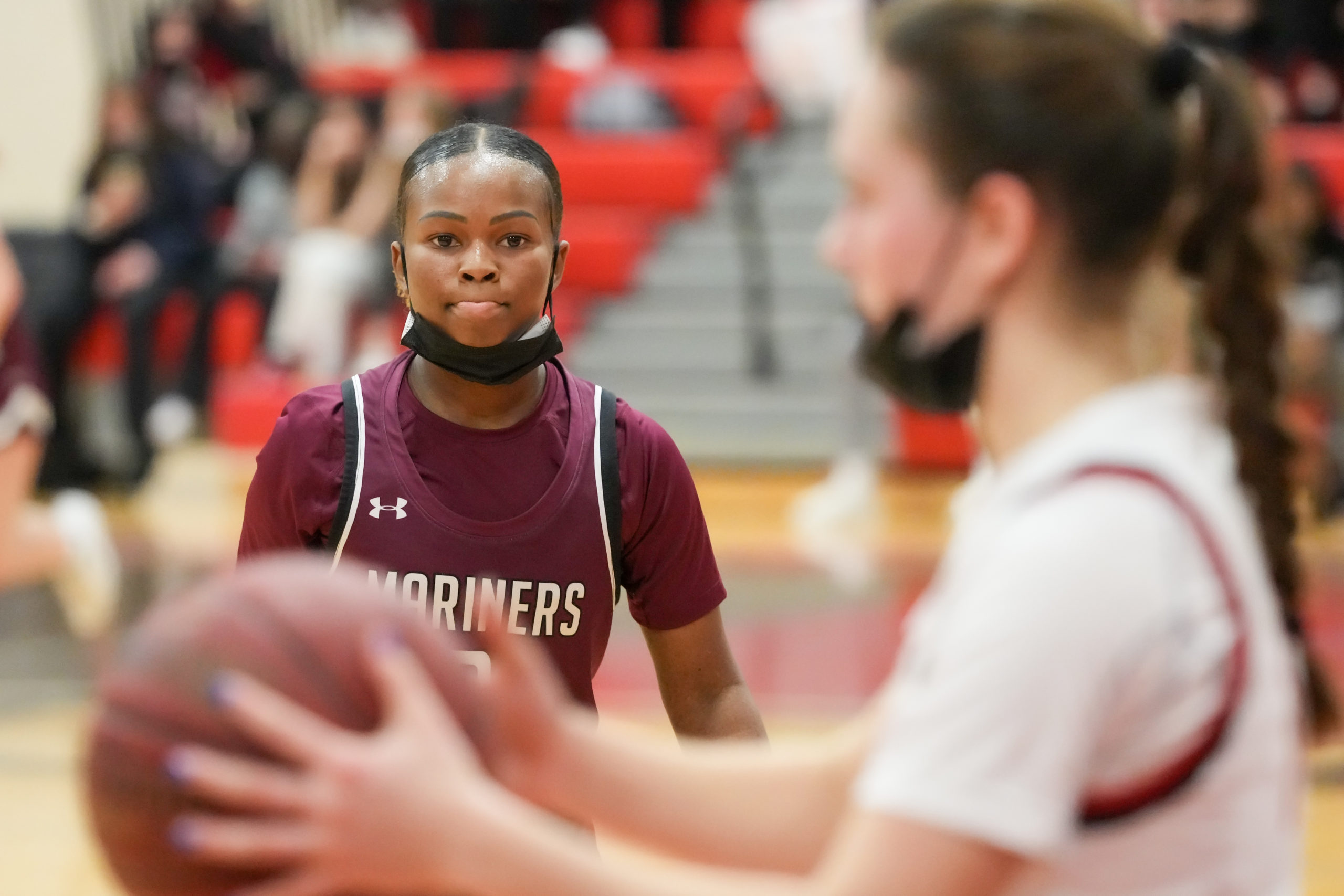 Maddie Taylor keeps her eyes on the ball.