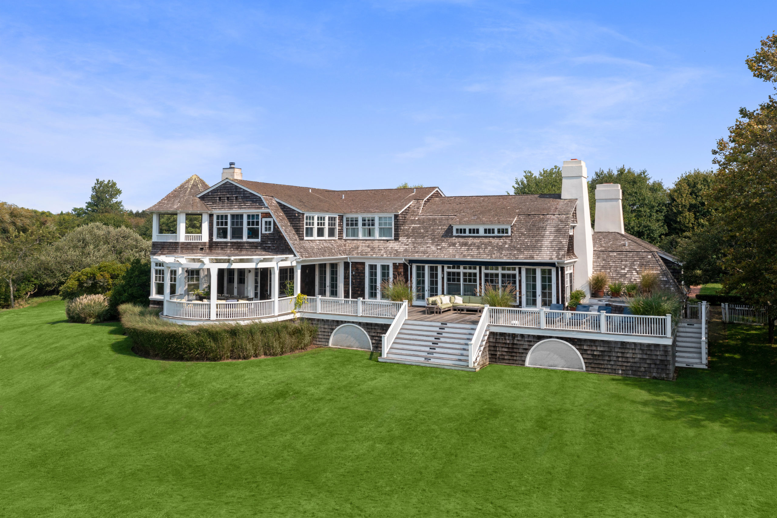 140 Hayground Cove Road, Water Mill. BESPOKE REAL ESTATE