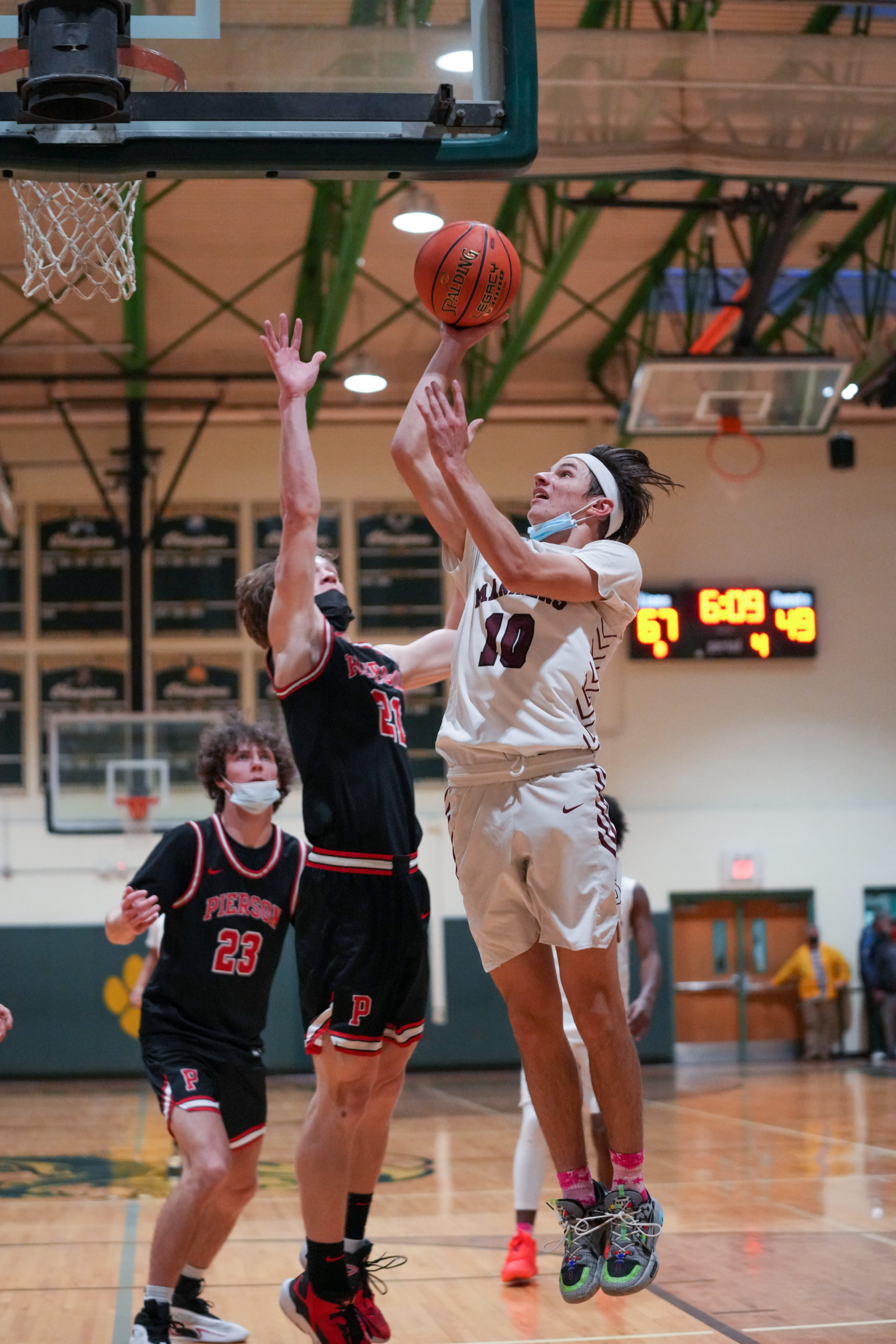 Andrew Venesina chipped in with 13 points on Tuesday for Southampton. RON ESPOSITO