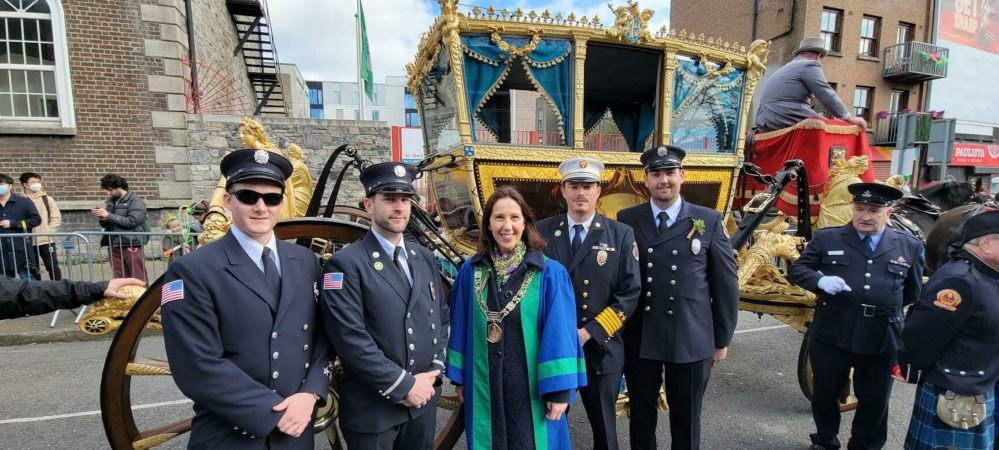 Southampton firefighters with  Alison Gilliland, Lord Mayor of Dublin.