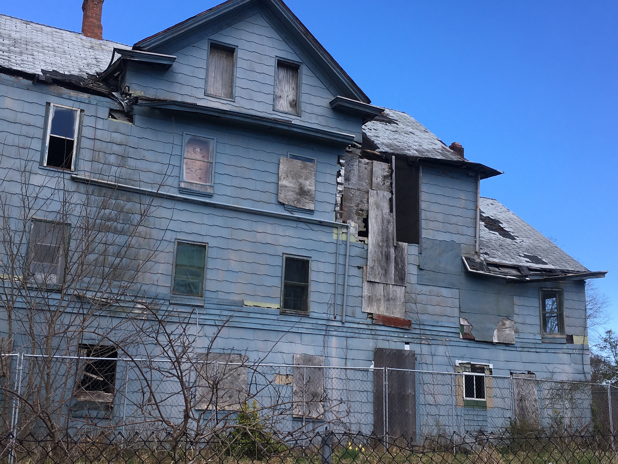 Abandoned and crumbling for years, the Brewster House in Flanders is finally on tap for demolition by Southampton Town.    KITTY MERRILL