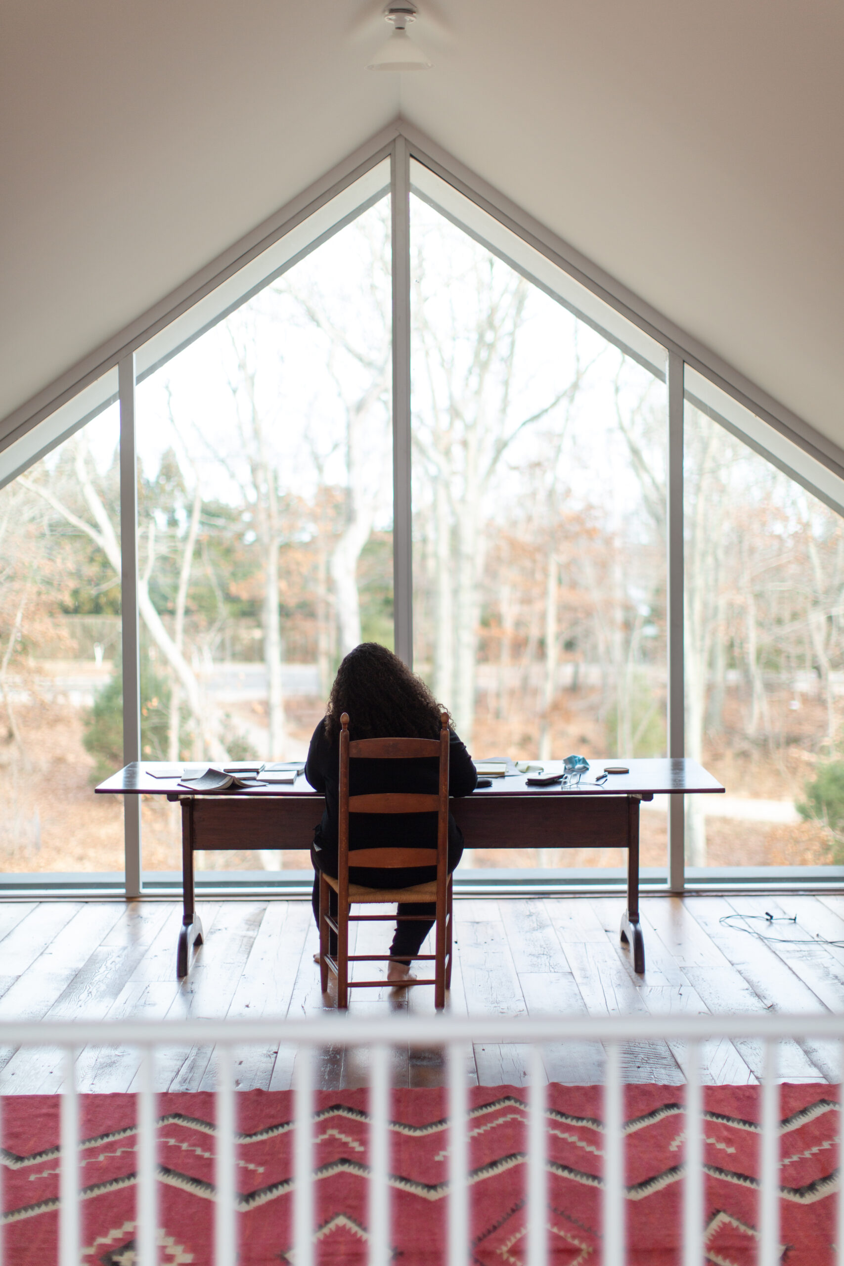 Writer Amanda Johnson during her residency at The Watermill Center, February 16 to 22, 2022. © LINDSAY MORRIS, COURTESY THE WATERMILL CENTER.