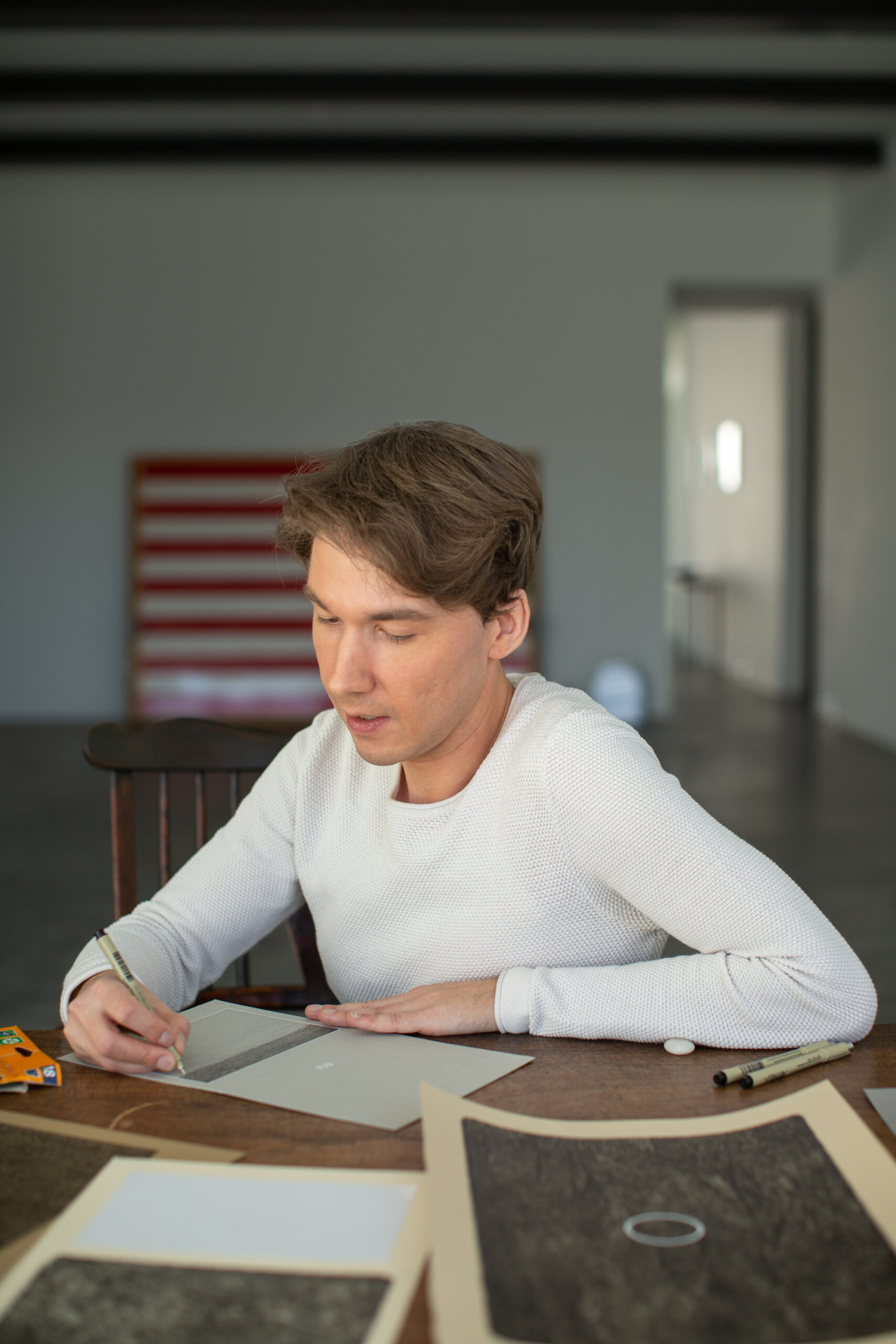 Visual artist Ville Andersson during his recent residency at The Watermill Center from March 2 to April 1. © LINDSAY MORRIS/COURTESY THE WATERMILL CENTER