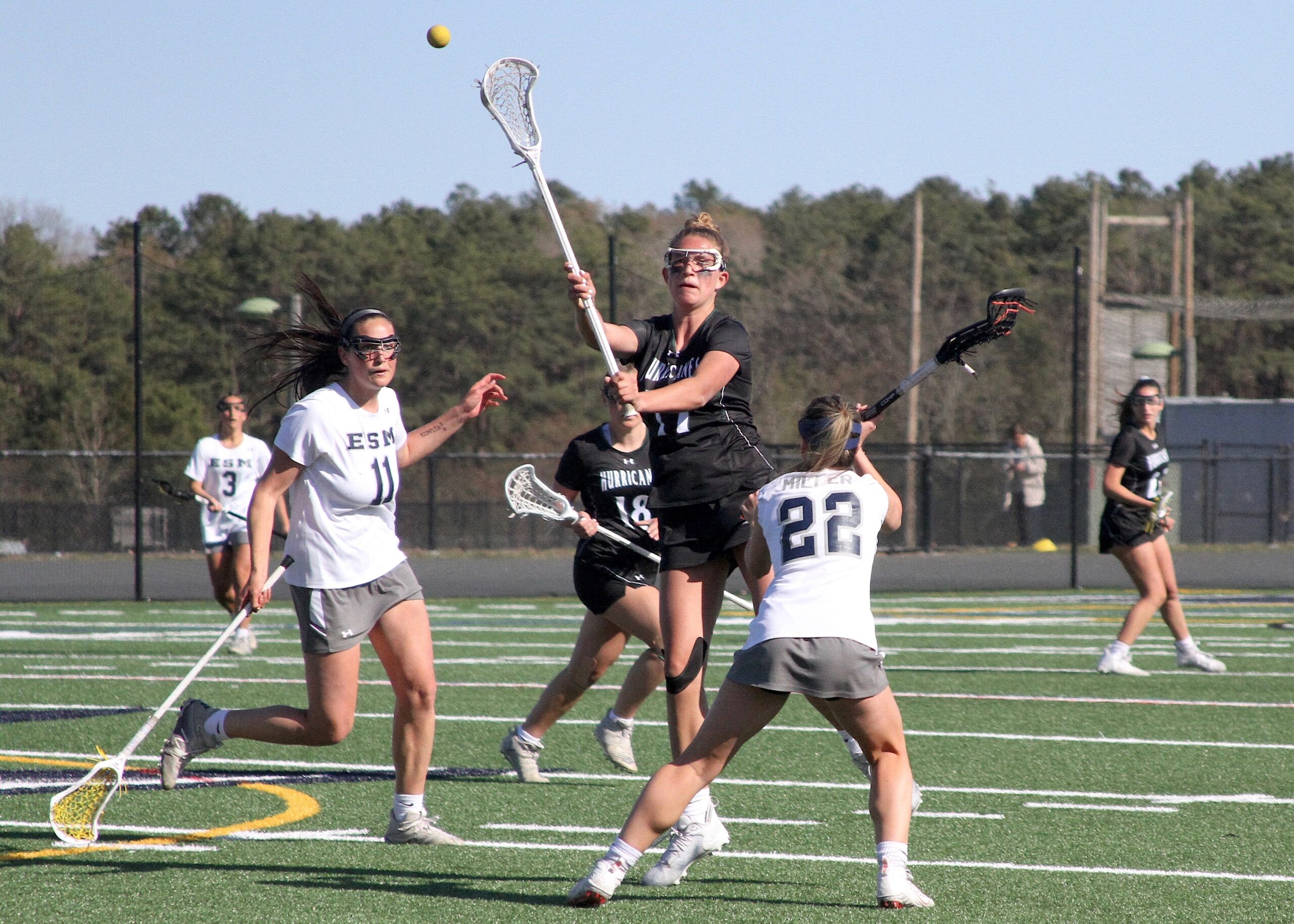 Freshman midfielder Reese King moves the ball through traffic. DESIRÉE KEEGAN