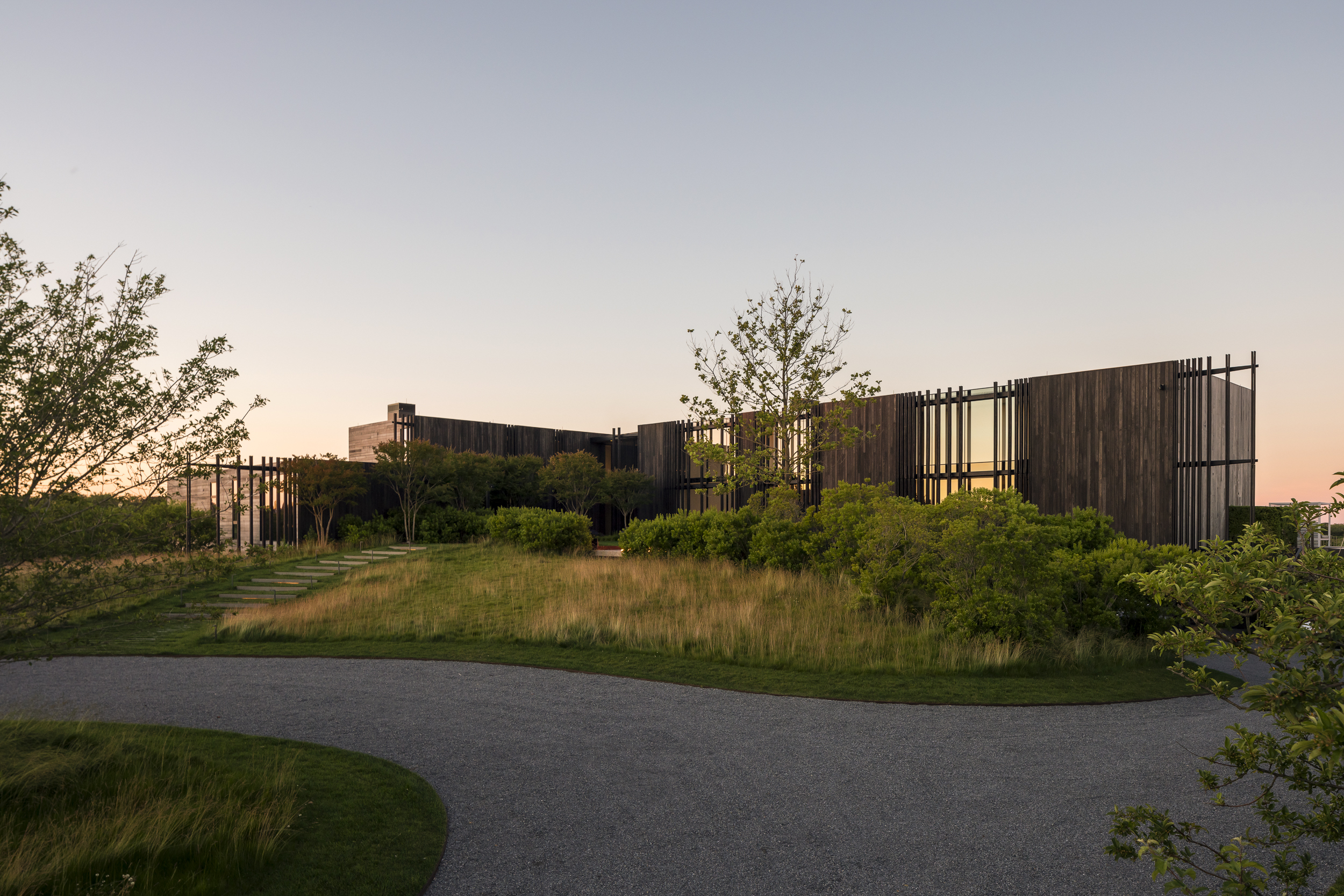 A residence on Jule Pond by BMA Architects with landscape architecture by LaGuardia Design Group will be part of the Southampton Arts Center Architecture + Design Tour. MICHAEL STAVARIDIS