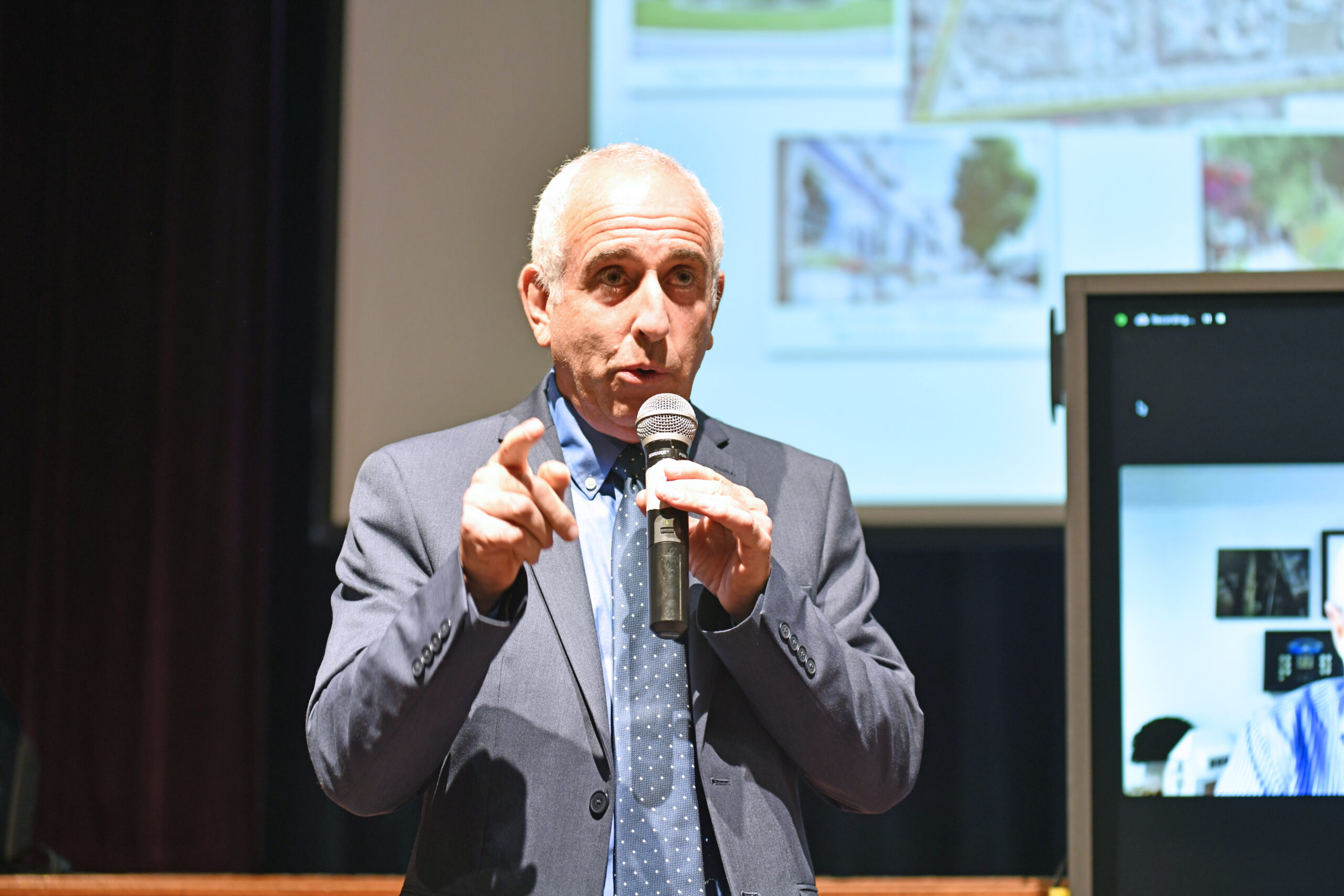 Southampton Town Supervisor Jay Schneiderman speaks at Monday night's Hampton Bays Civic Association meeting.     DANA SHAW