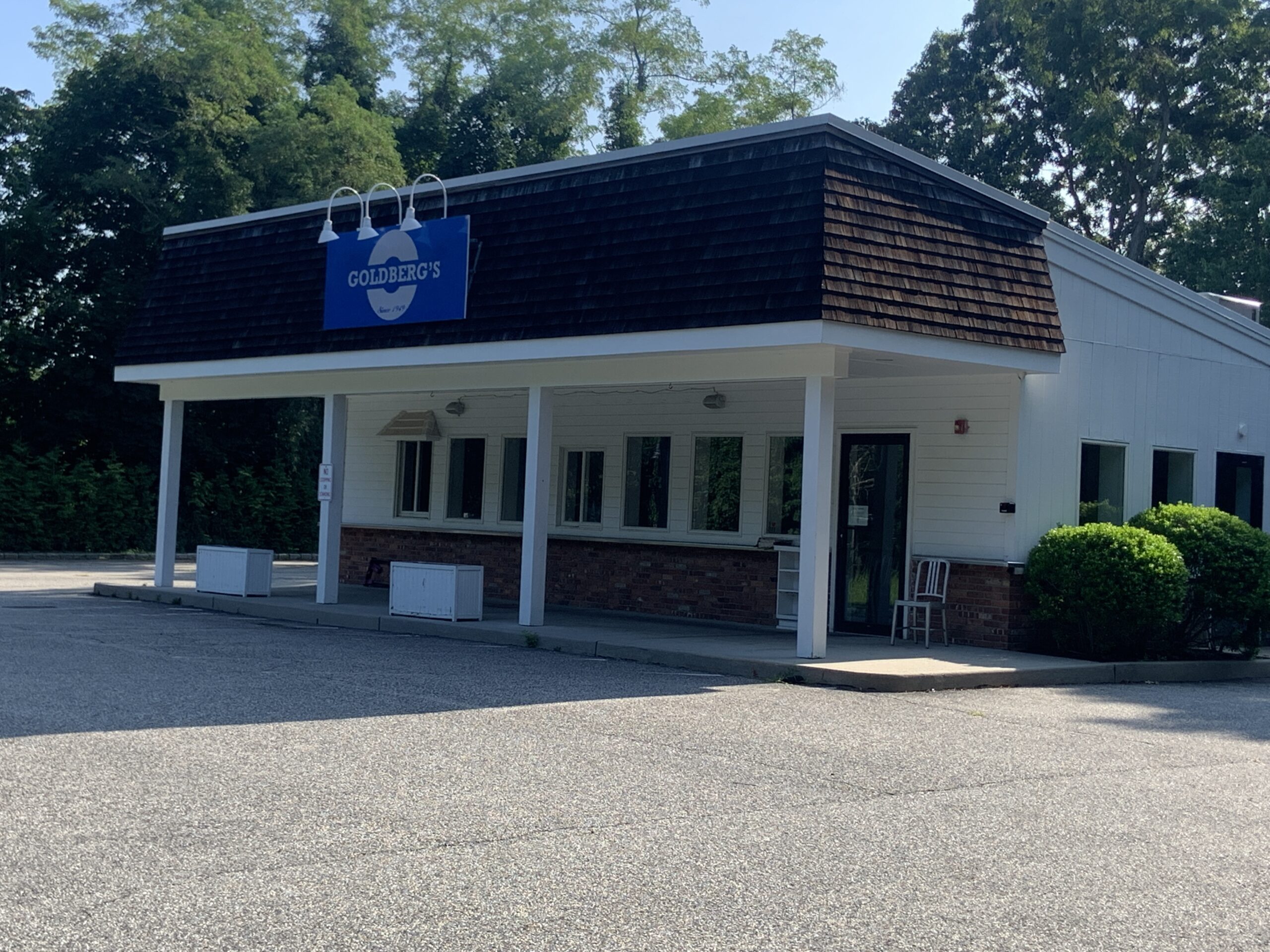 Goldberg's bagel shop will soon be moving into the building formerly occupied by Ed's Lobster House in Sag Harbor. STEPHEN J. KOTZ