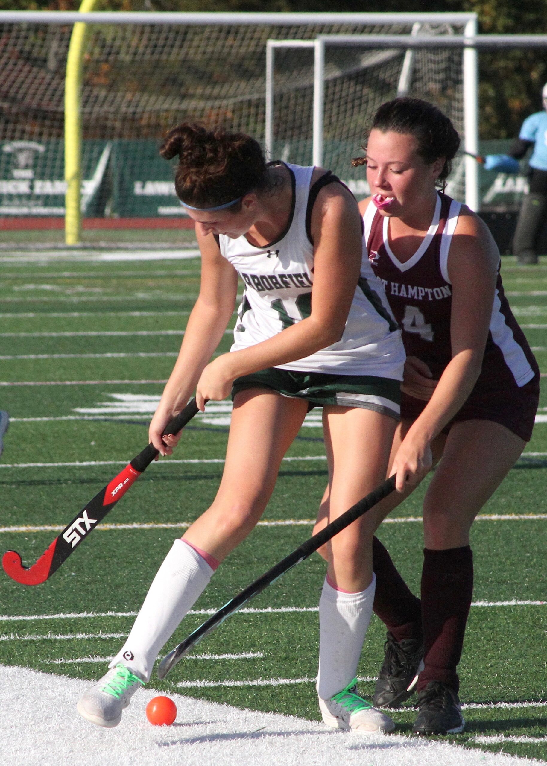 Sophomore forward Kerri O'Donnell fights to gain possession. DESIRÉE KEEGAN
