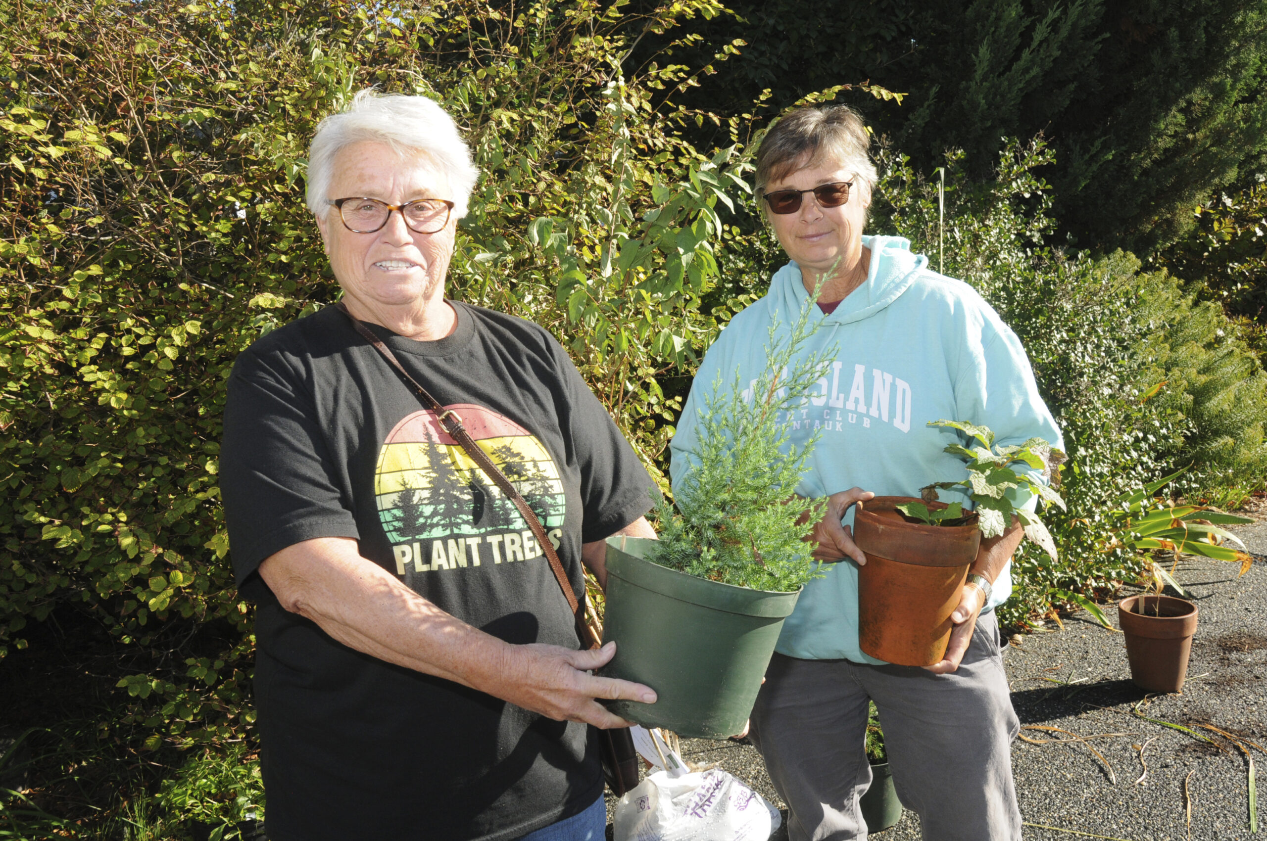 Terry Berger and Jeanine Miedzwiecki at the Horticultural Alliance of the Hamptons 