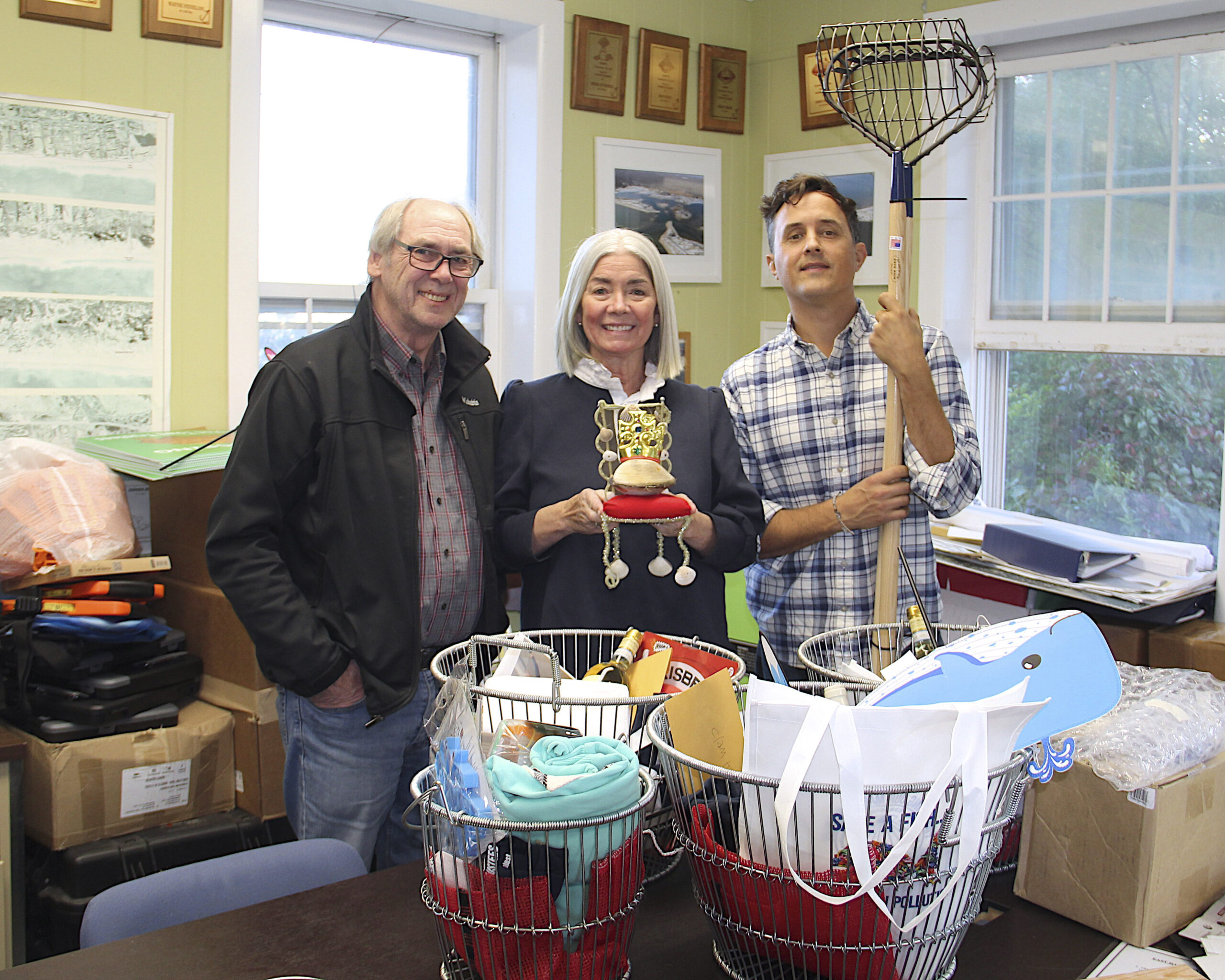 The results are in! The overall winner of the East Hampton Town Trustees Largest Clam contest was Susan Ceslow with a 2.71 pounder from Napeague Harbor. With King clam are trustees:  Francis Bock, Susan McGraw-Keber and David Cataletto.  KYRIL BROMLEY